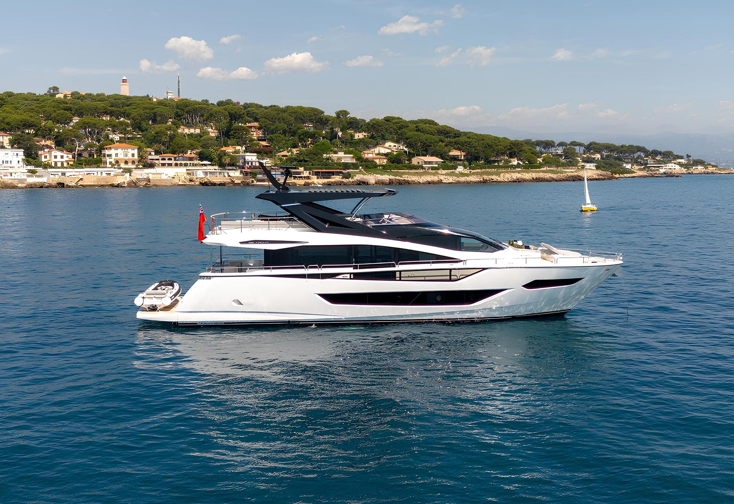 Экстерьер Sunseeker 88 Yacht 2022 MY LOKI/Exterior Sunseeker 88 Yacht 2022 MY LOKI