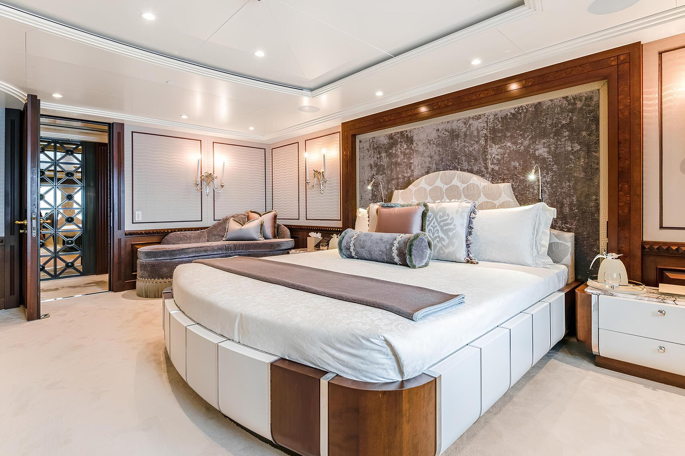 VIP-каюта/VIP cabin