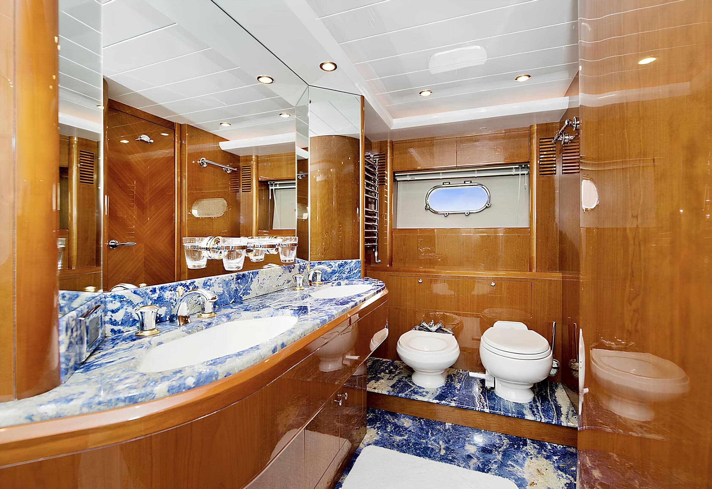 Санузел владельца/Master bathroom