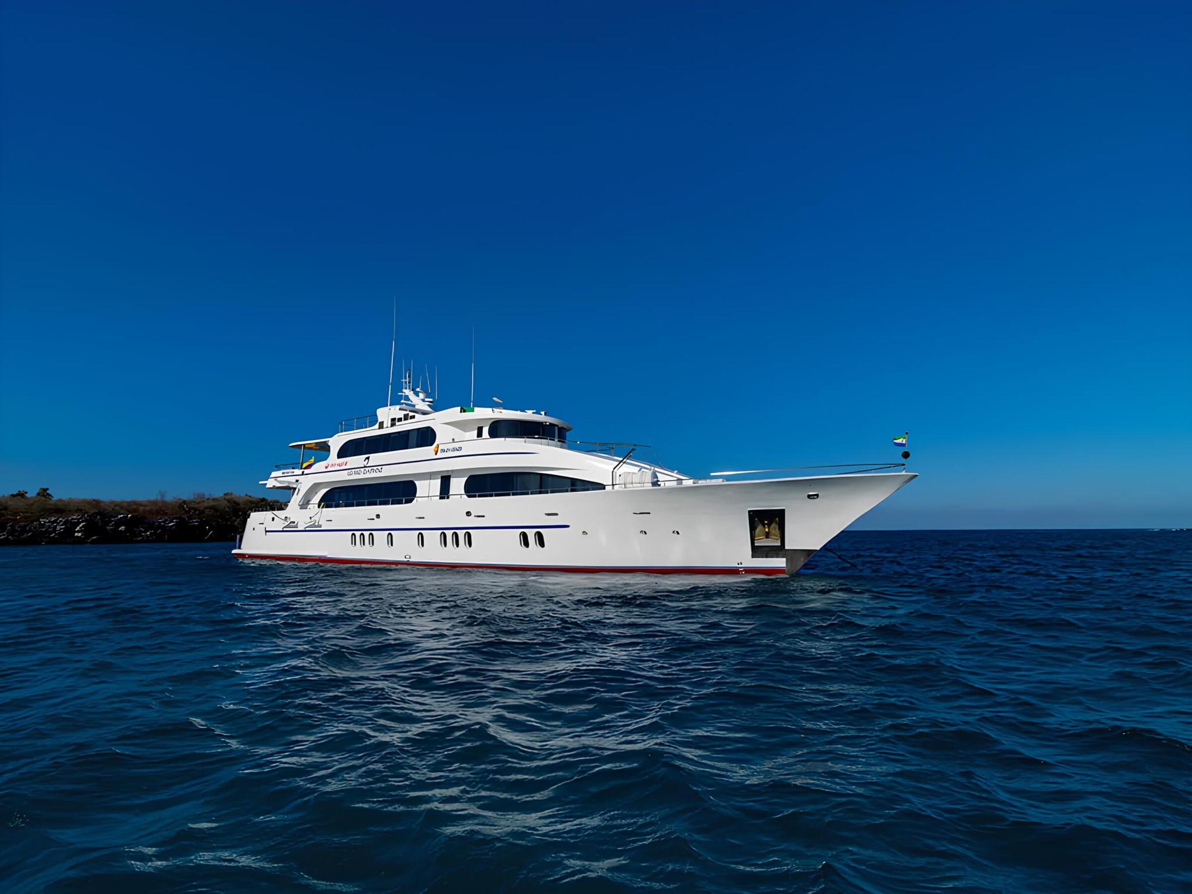 Экстерьер Broward Marine 130' 2011 MY GRAND DAPHNE/Exterior Broward Marine 130' 2011 MY GRAND DAPHNE