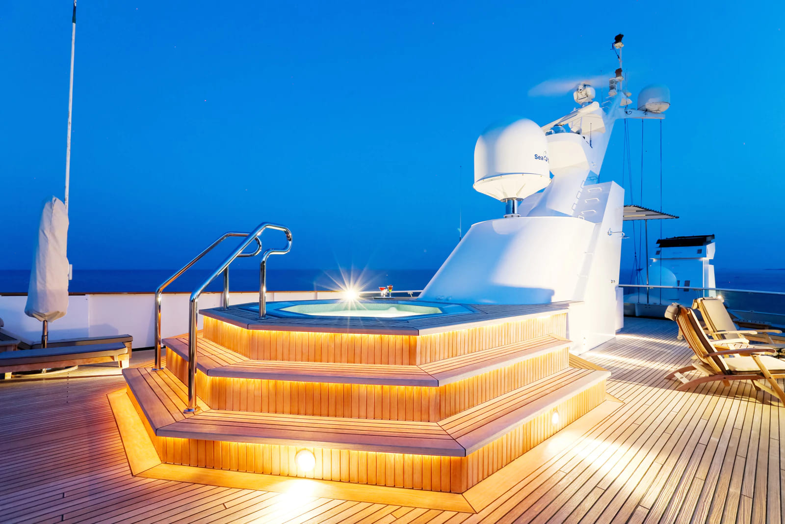 Джакузи на сандеке/Sundeck jacuzzi