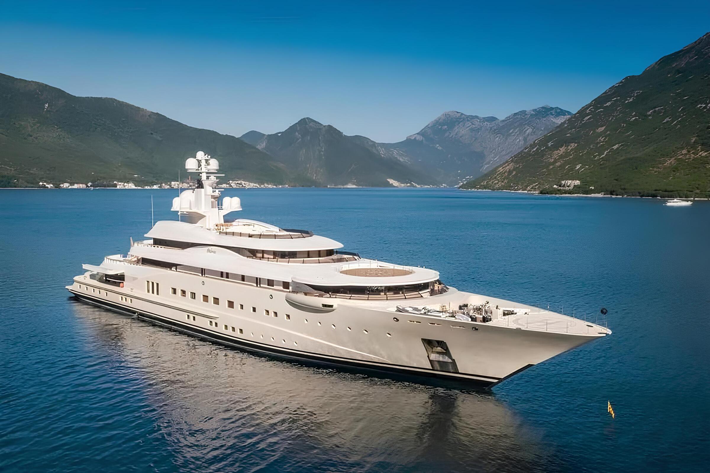 Экстерьер Lurssen 115M 2003 MY PELORUS/Exterior Lurssen 115M 2003 MY PELORUS