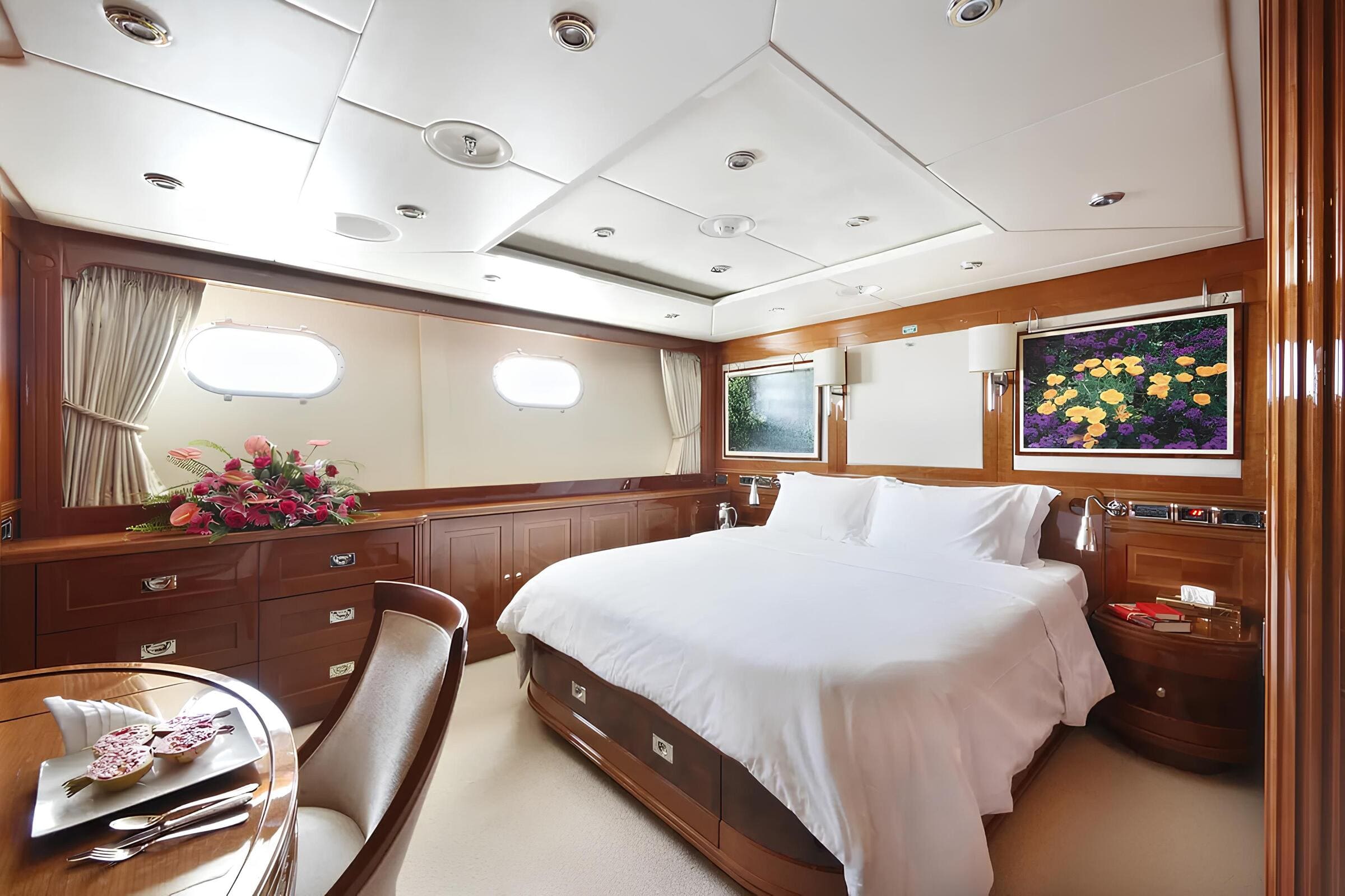 VIP-каюта/VIP cabin