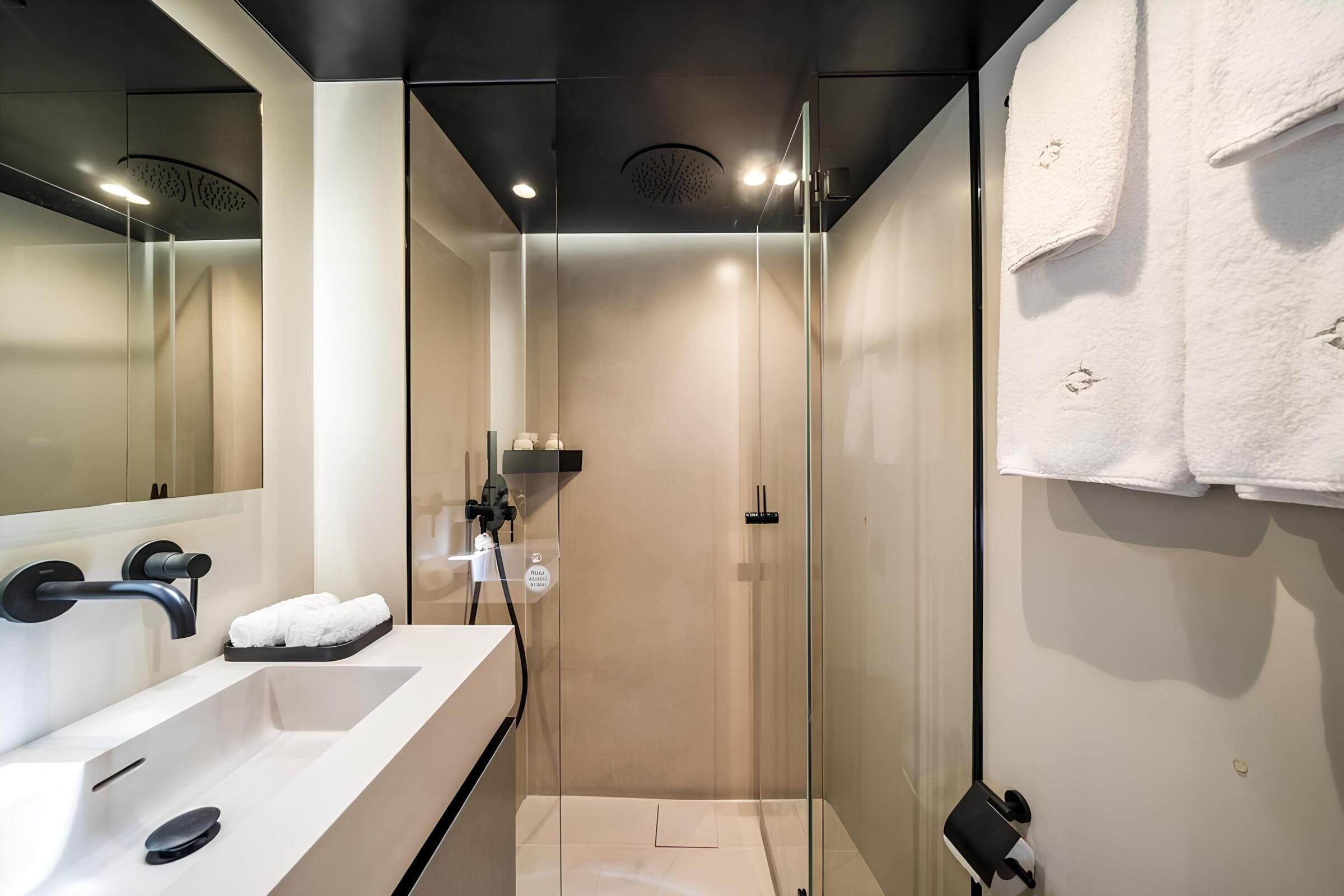 Гостевой санузел/Guest bathroom