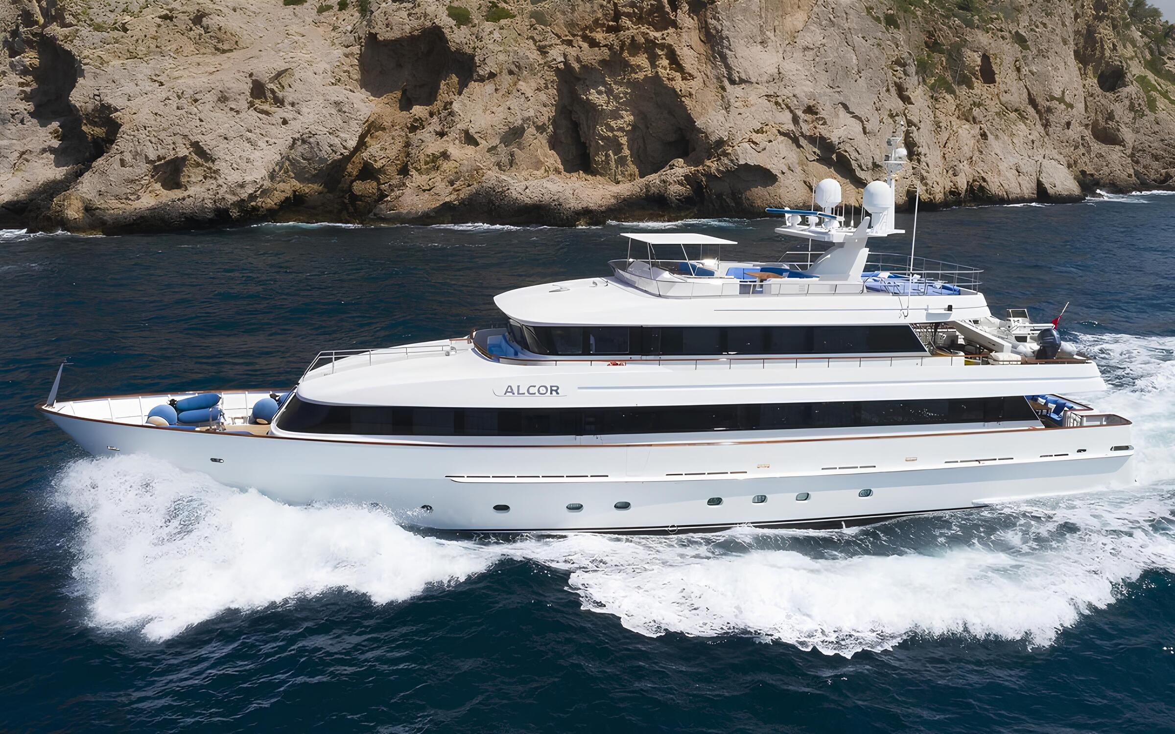 Экстерьер Heesen 35M 1998 MY ALCOR/Exterior Heesen 35M 1998 MY ALCOR