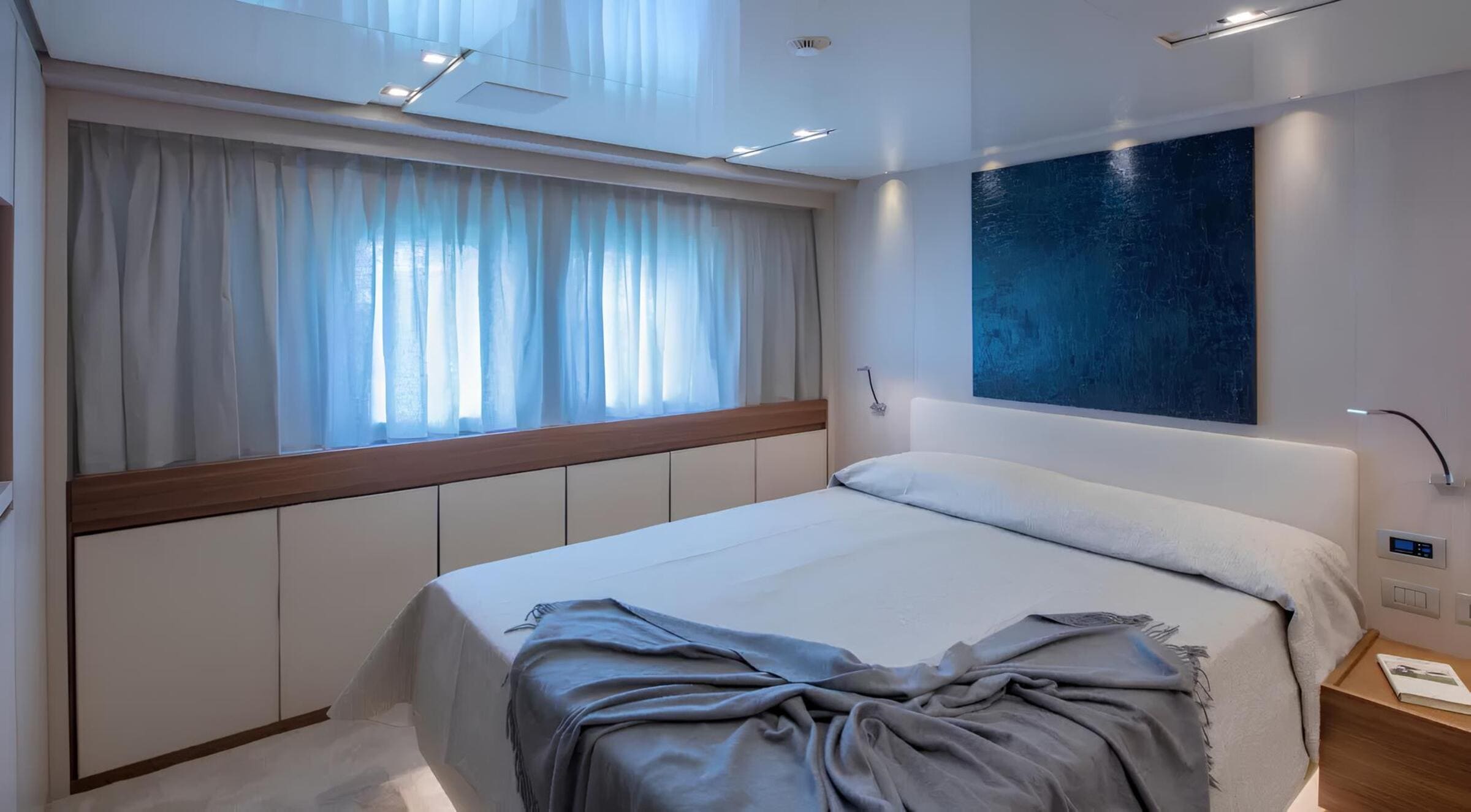 VIP-каюта/VIP cabin