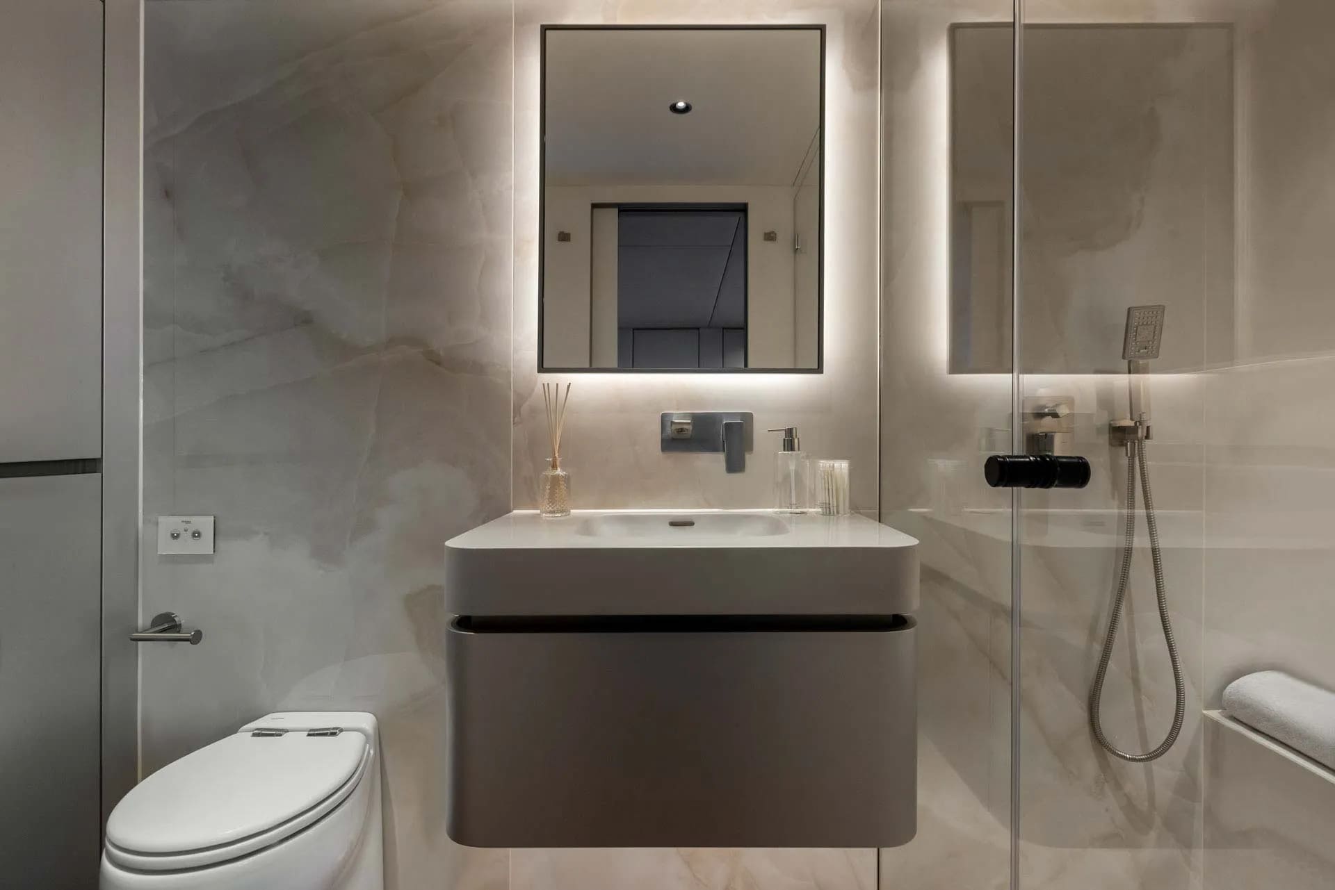 VIP-санузел/VIP bathroom