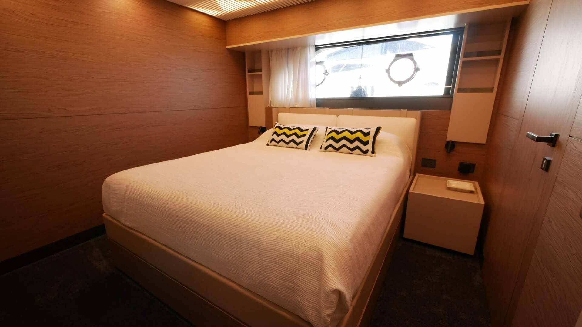 VIP-каюта/VIP cabin