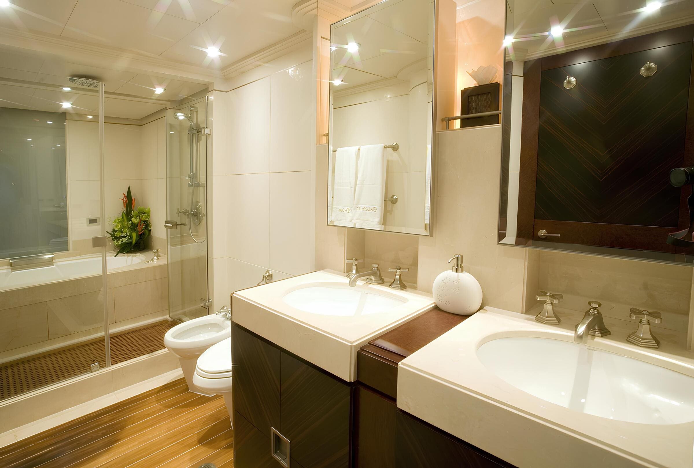 VIP-санузел/VIP bathroom