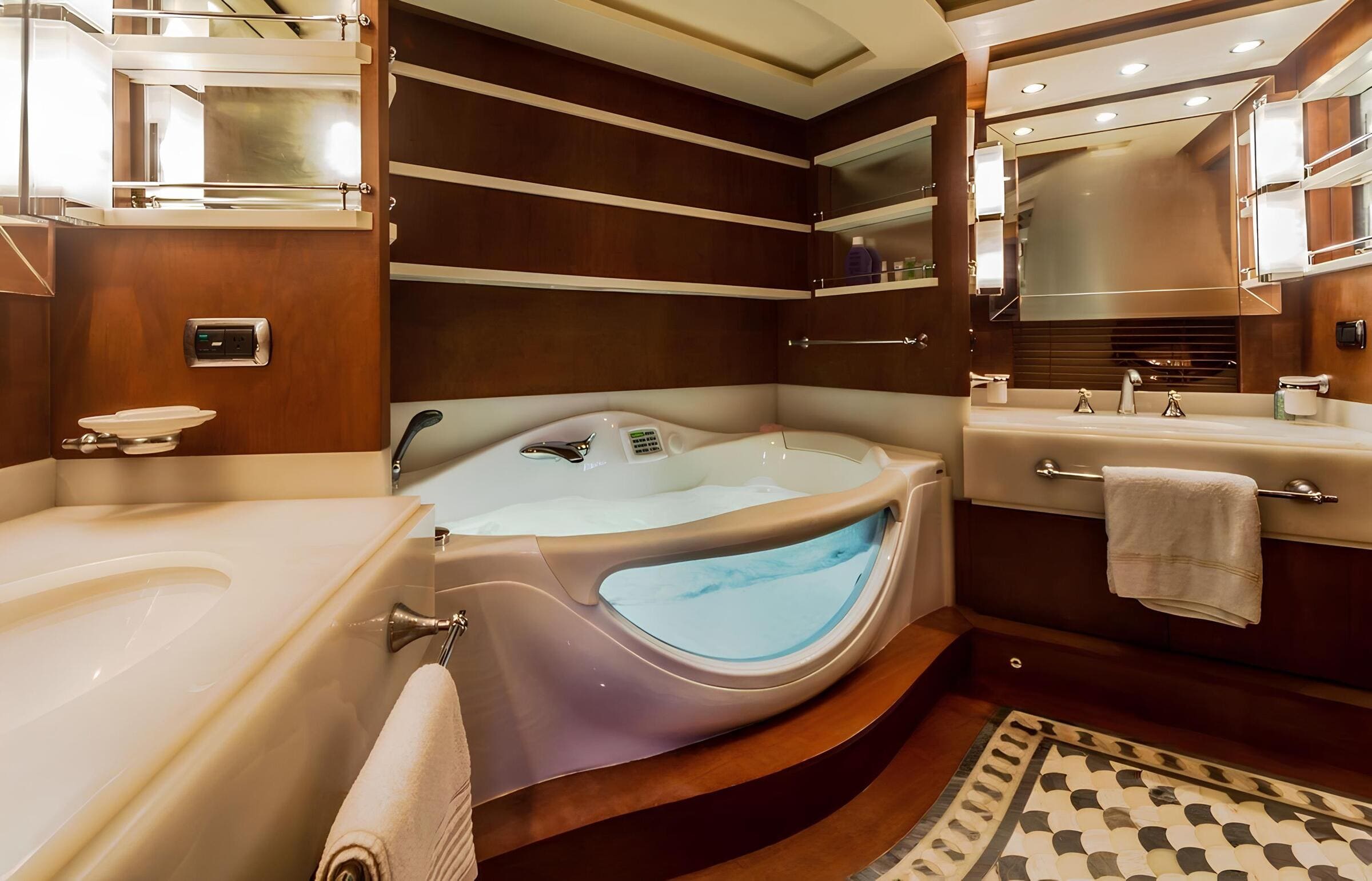 Санузел владельца/Master bathroom