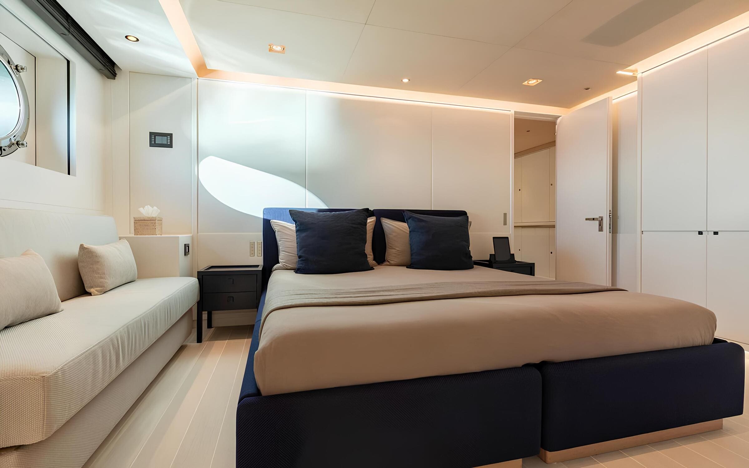 VIP-каюта/VIP cabin