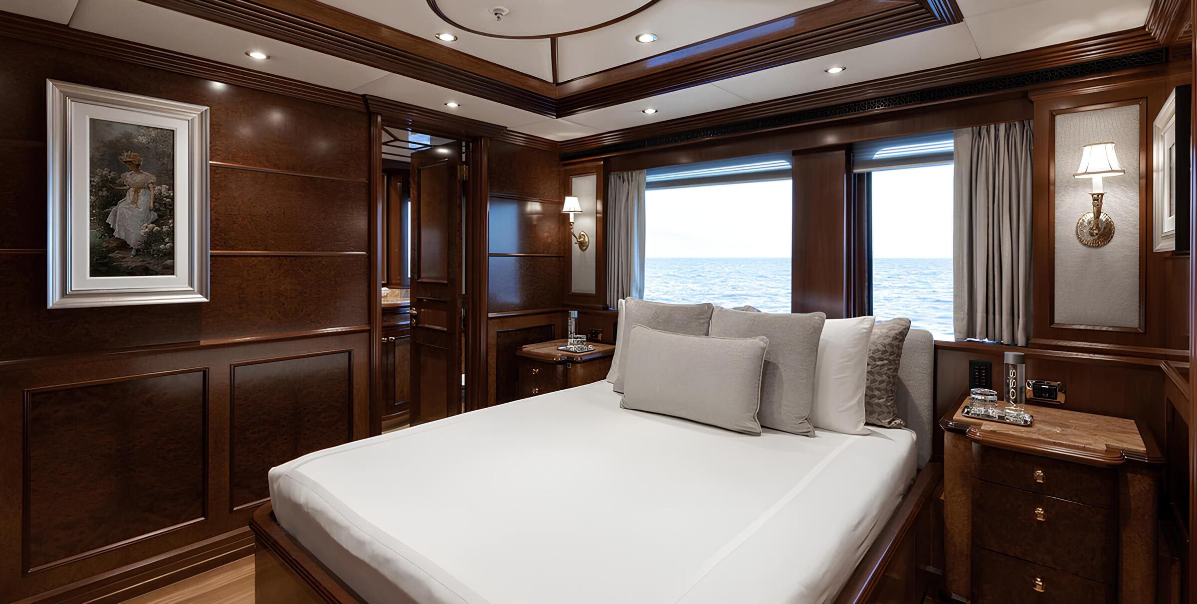 VIP-каюта/VIP cabin