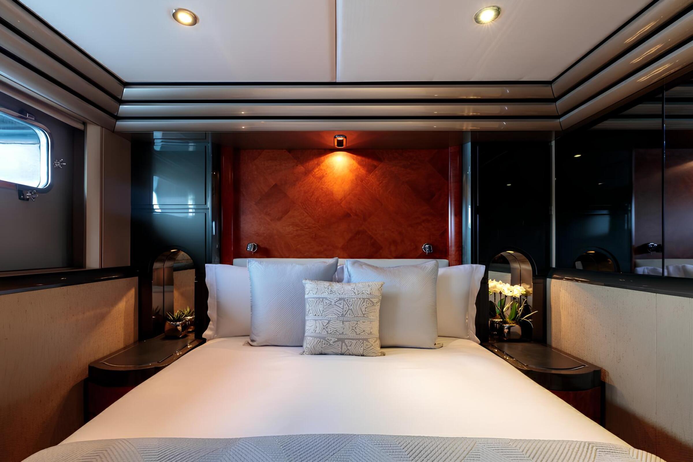 VIP-каюта/VIP cabin