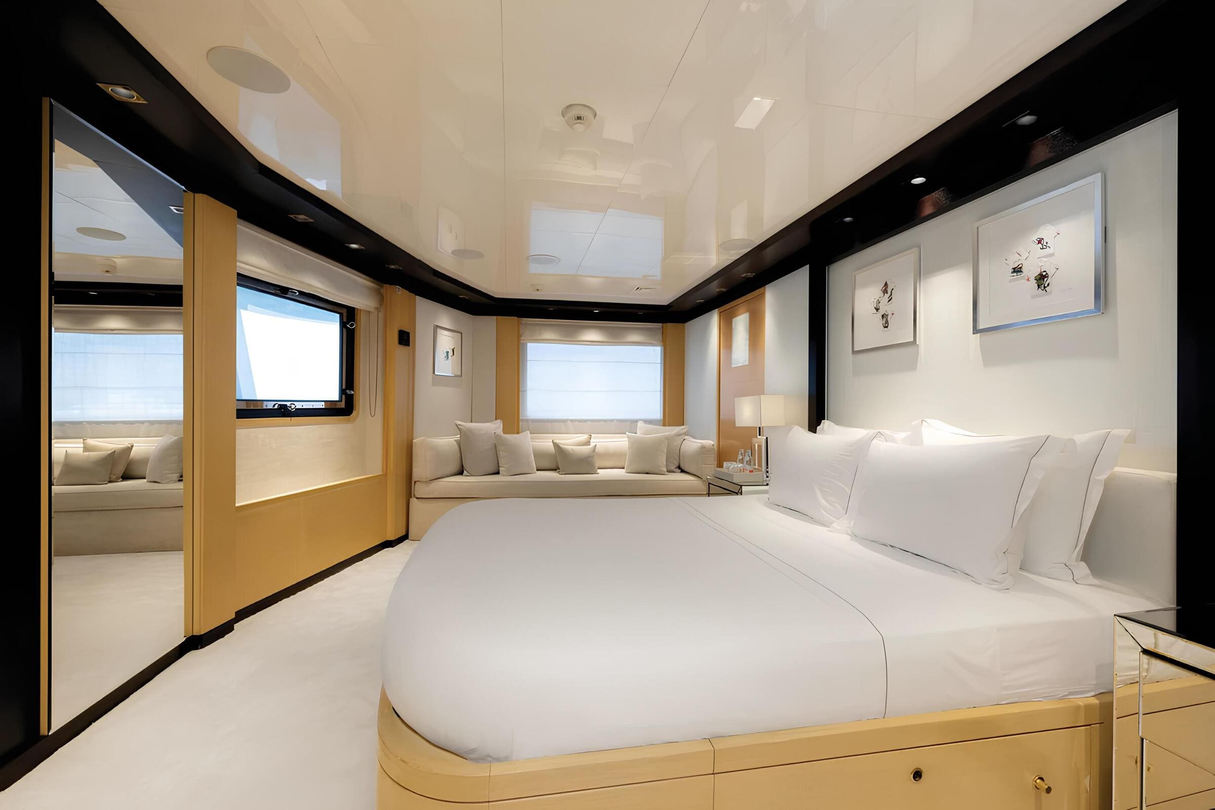 VIP-каюта/VIP cabin