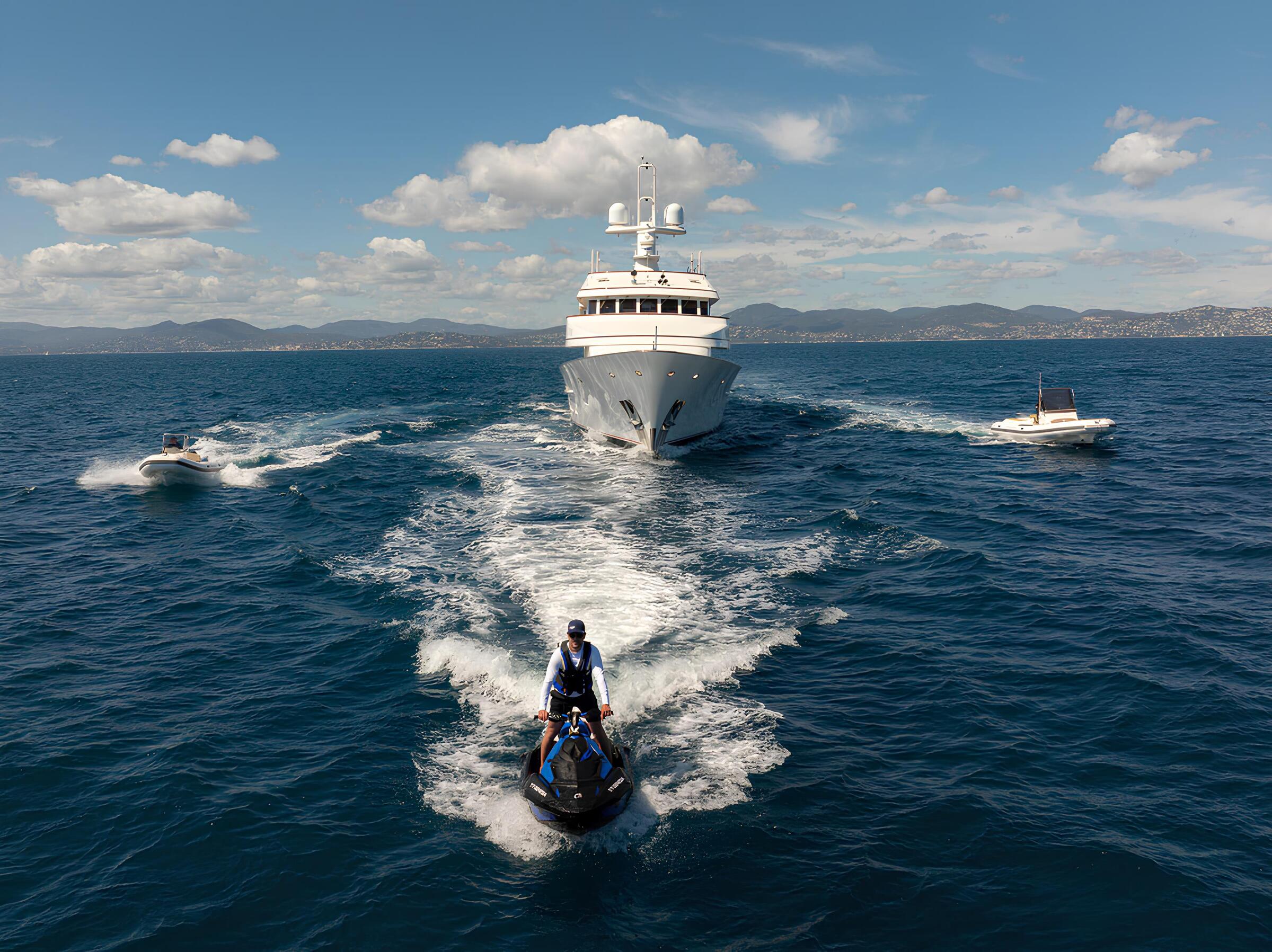 Экстерьер Feadship 48M 1987 MY GENESIA/Exterior Feadship 48M 1987 MY GENESIA