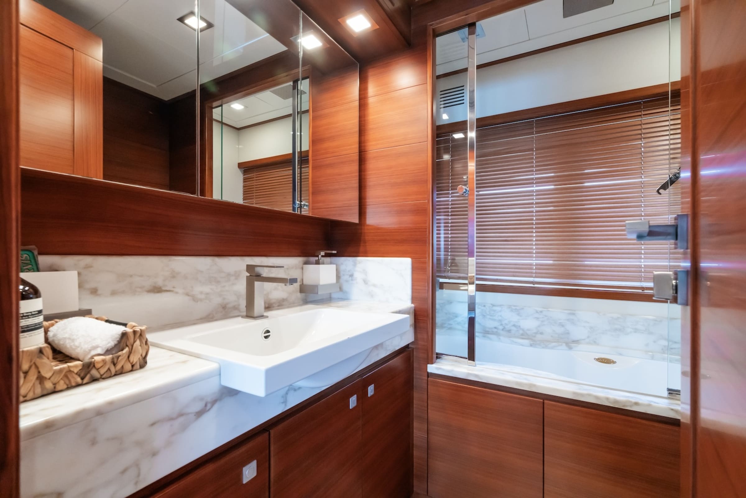 VIP-санузел/VIP bathroom