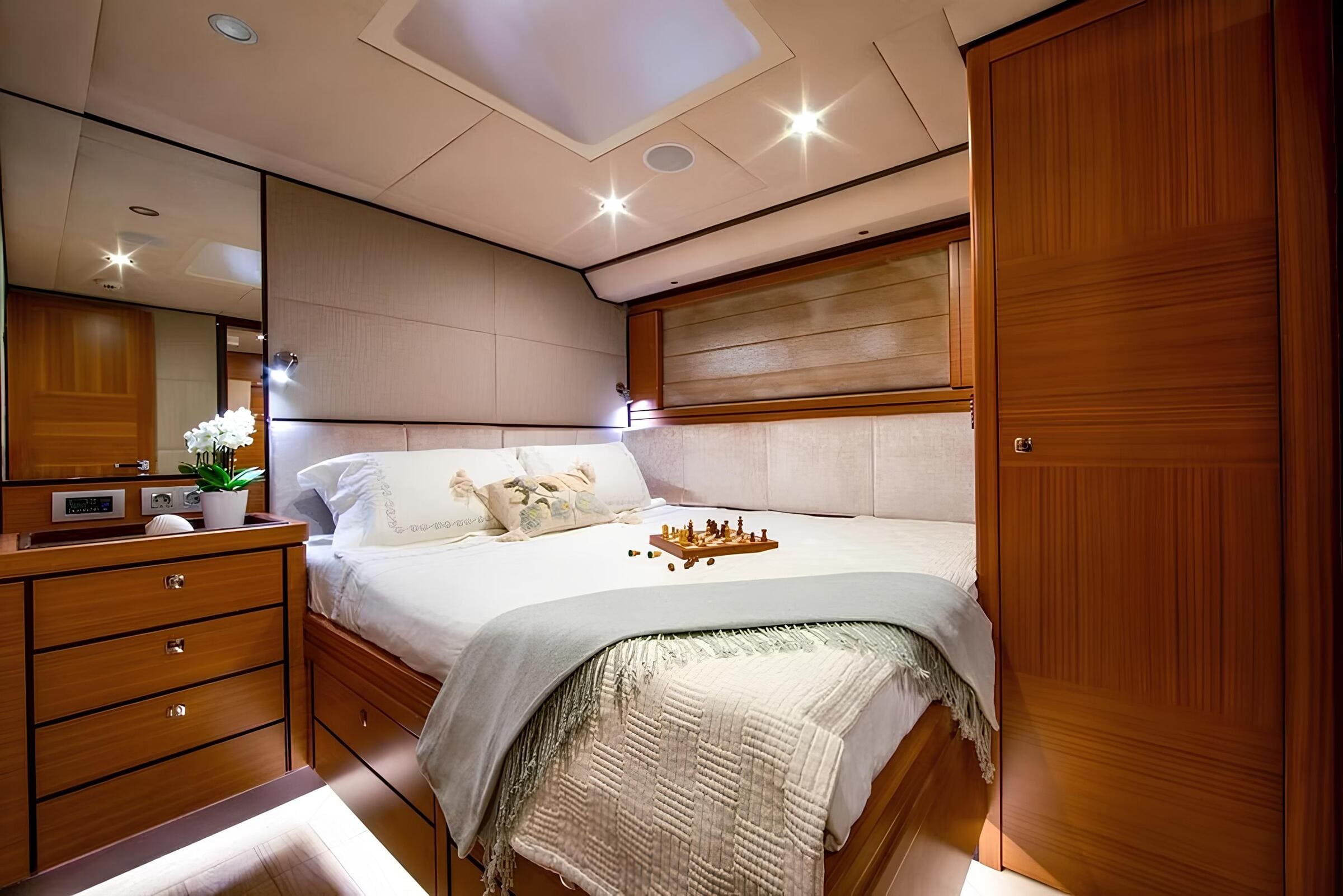 VIP-каюта/VIP cabin