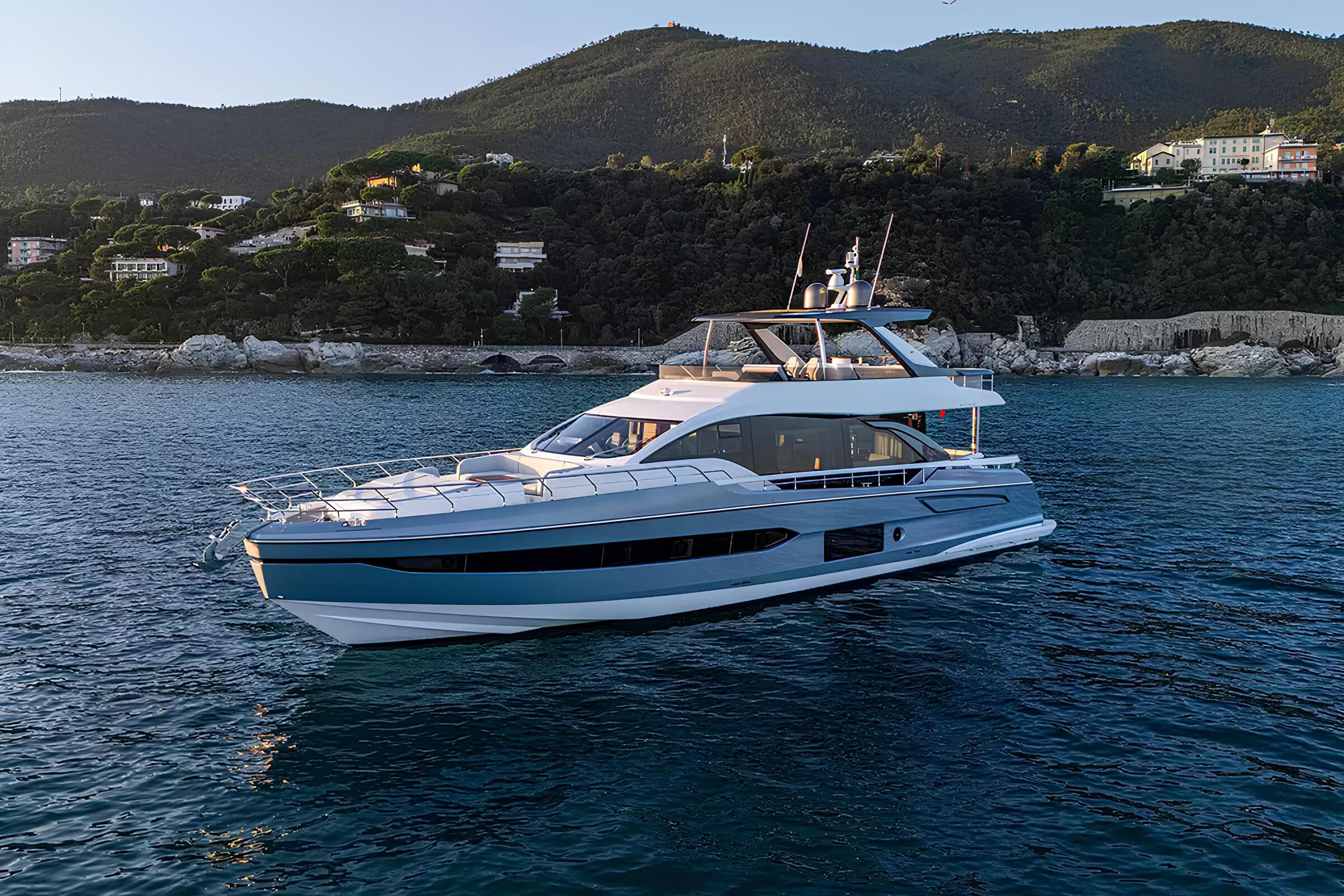 Экстерьер Azimut 78 2021 M/Y TIME OUT/Exterior Azimut 78 2021 M/Y TIME OUT