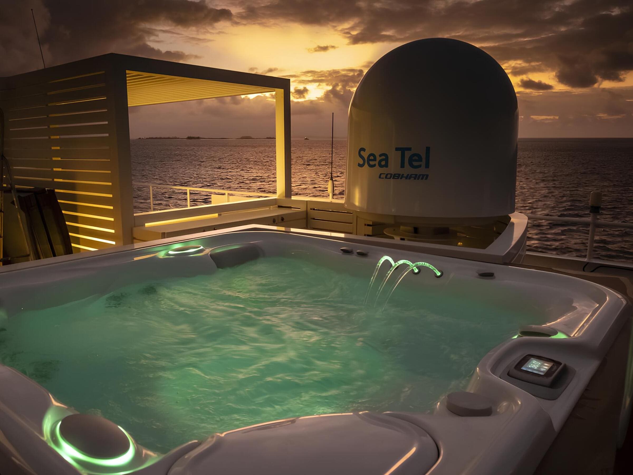 Джакузи на сандеке/Sundeck jacuzzi