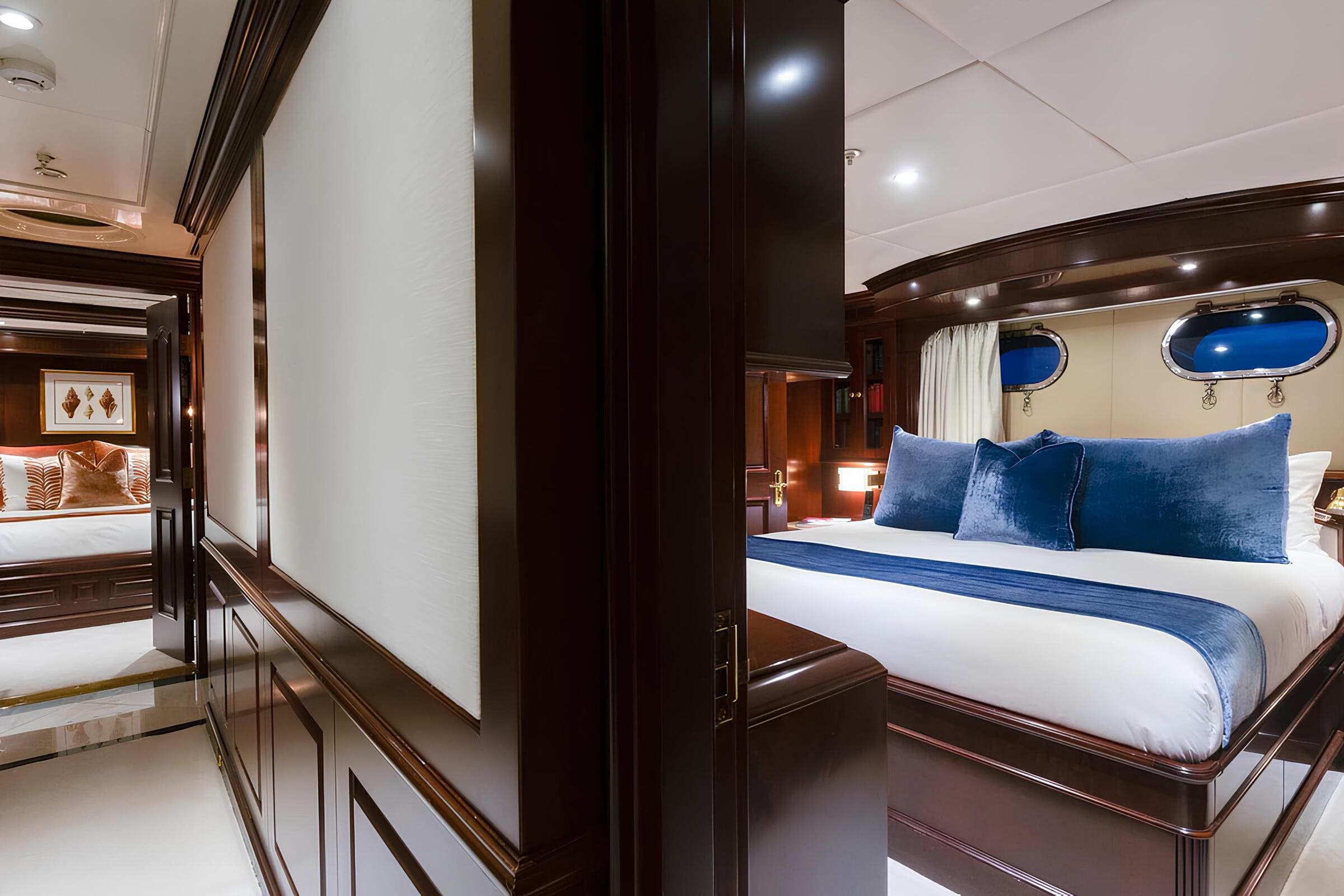 VIP-каюта/VIP cabin