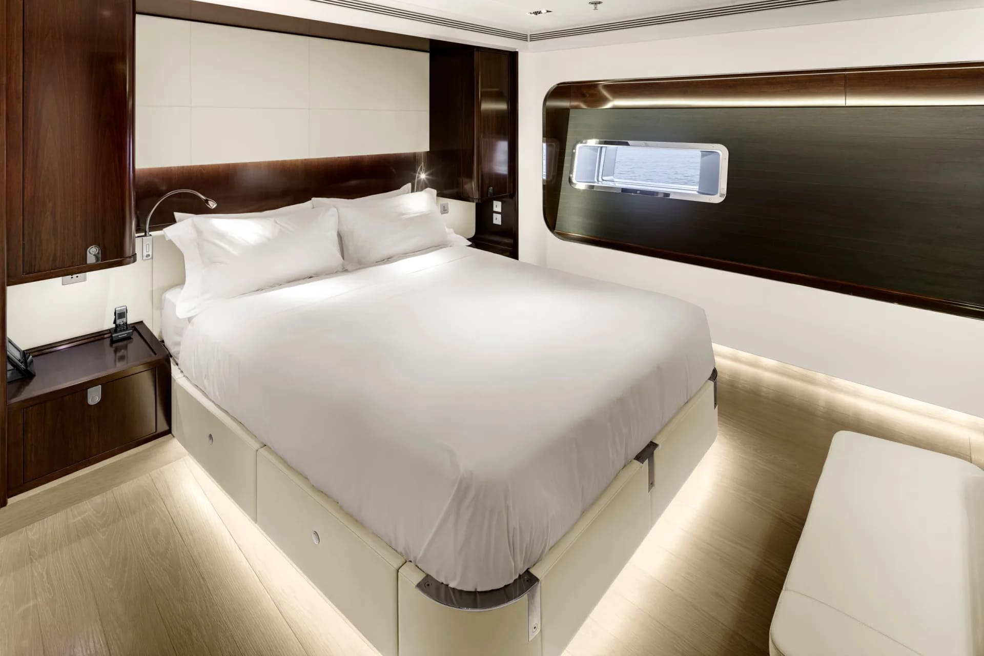 VIP-каюта/VIP cabin