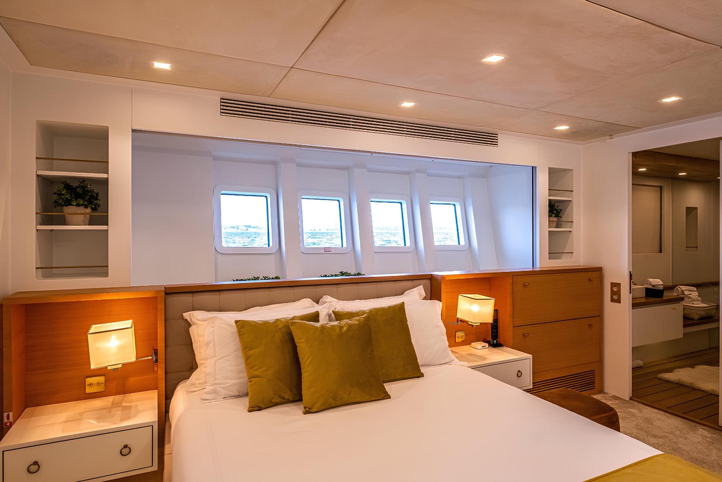 VIP-каюта/VIP cabin