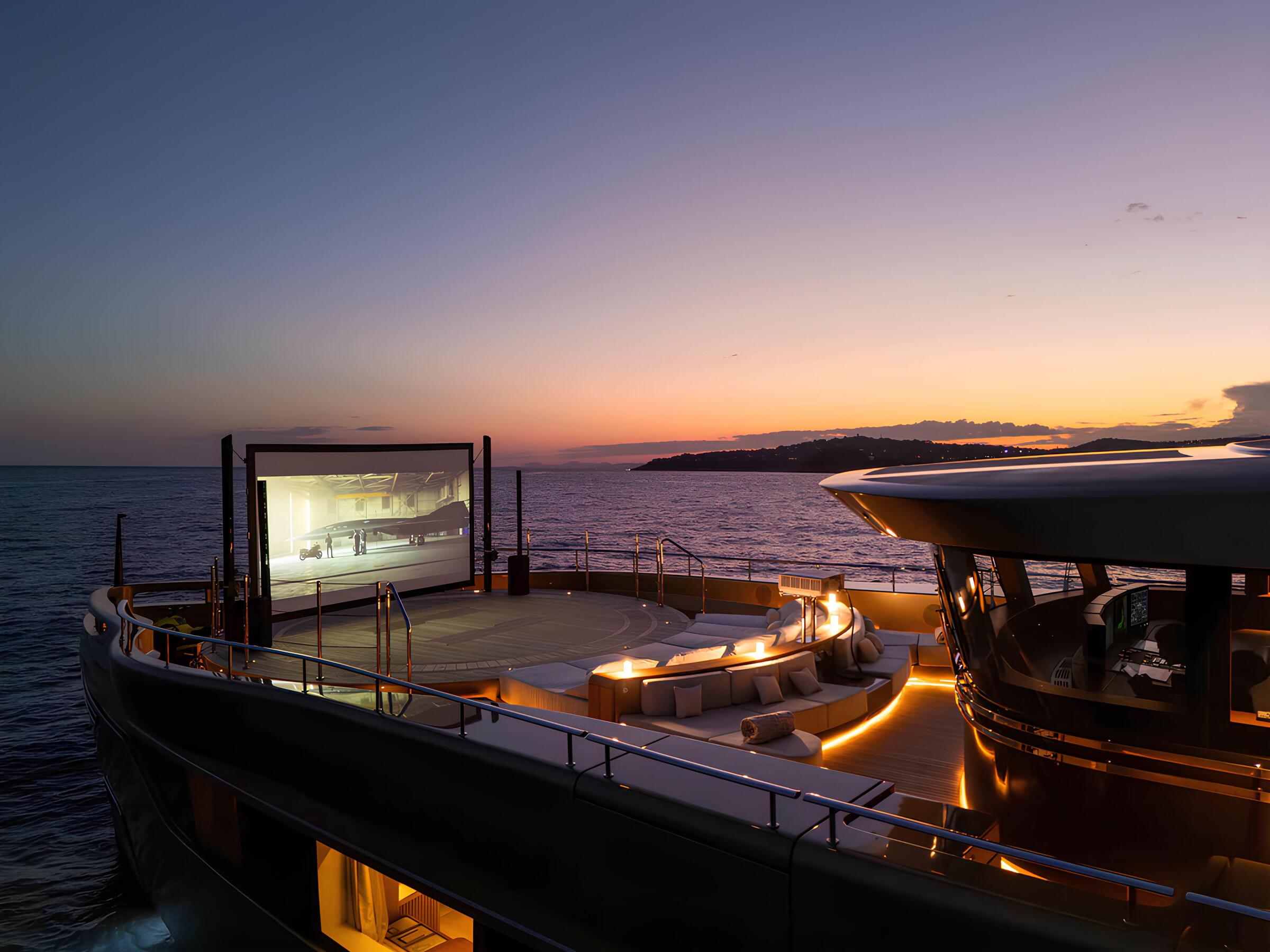 Открытый кинотеатр на вертолетной площадке/Outdoor cinema on the helipad