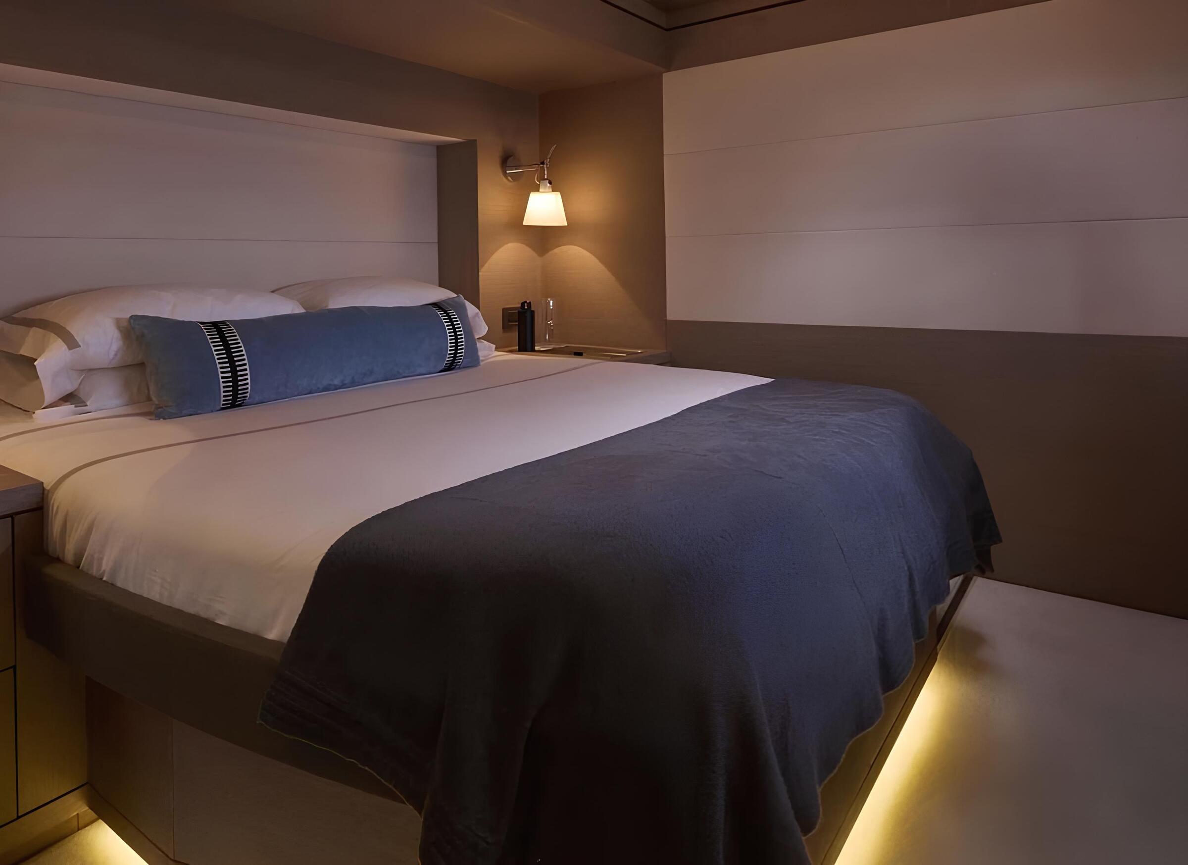 VIP-каюта/VIP cabin