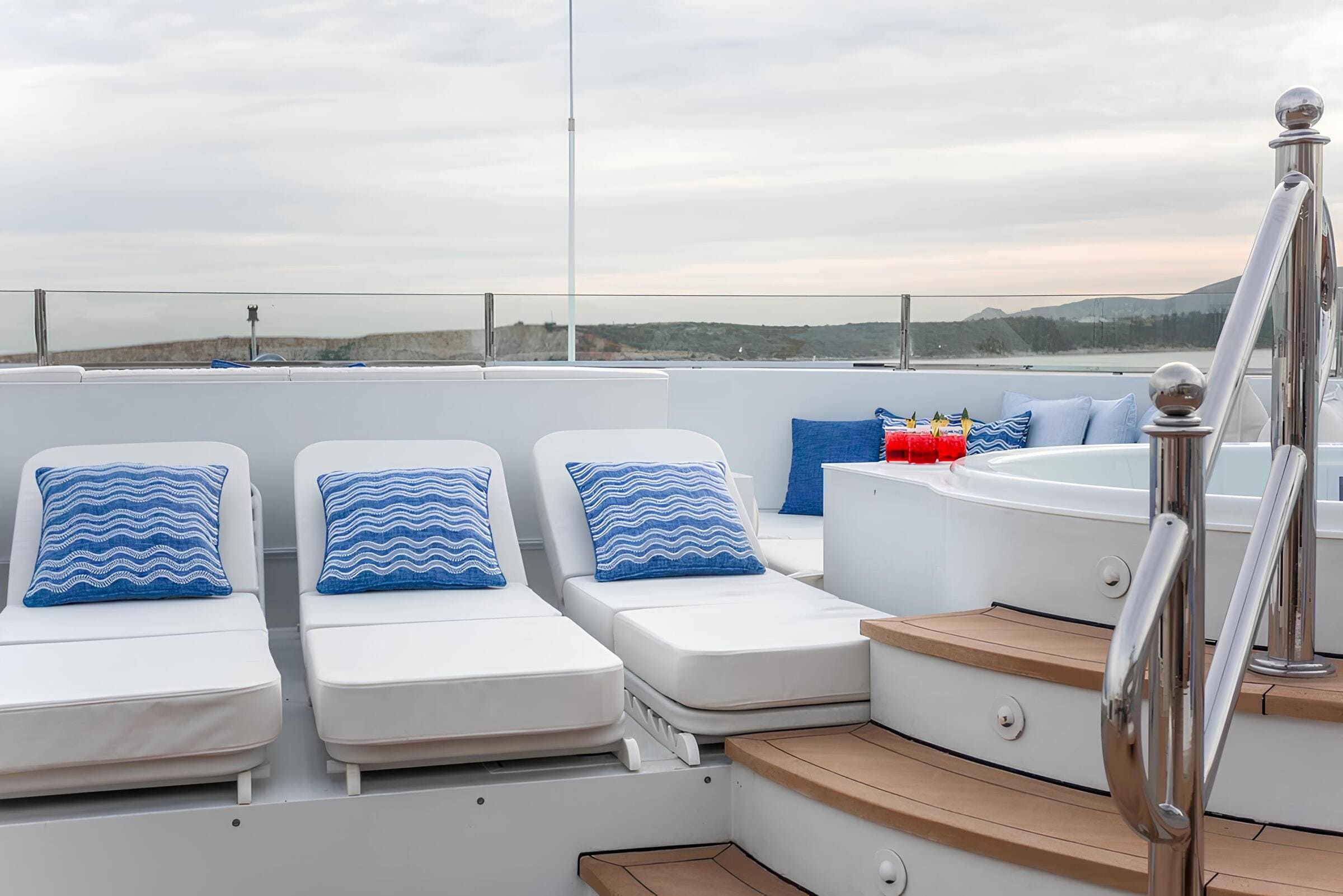 Джакузи на сандеке/Sundeck jacuzzi