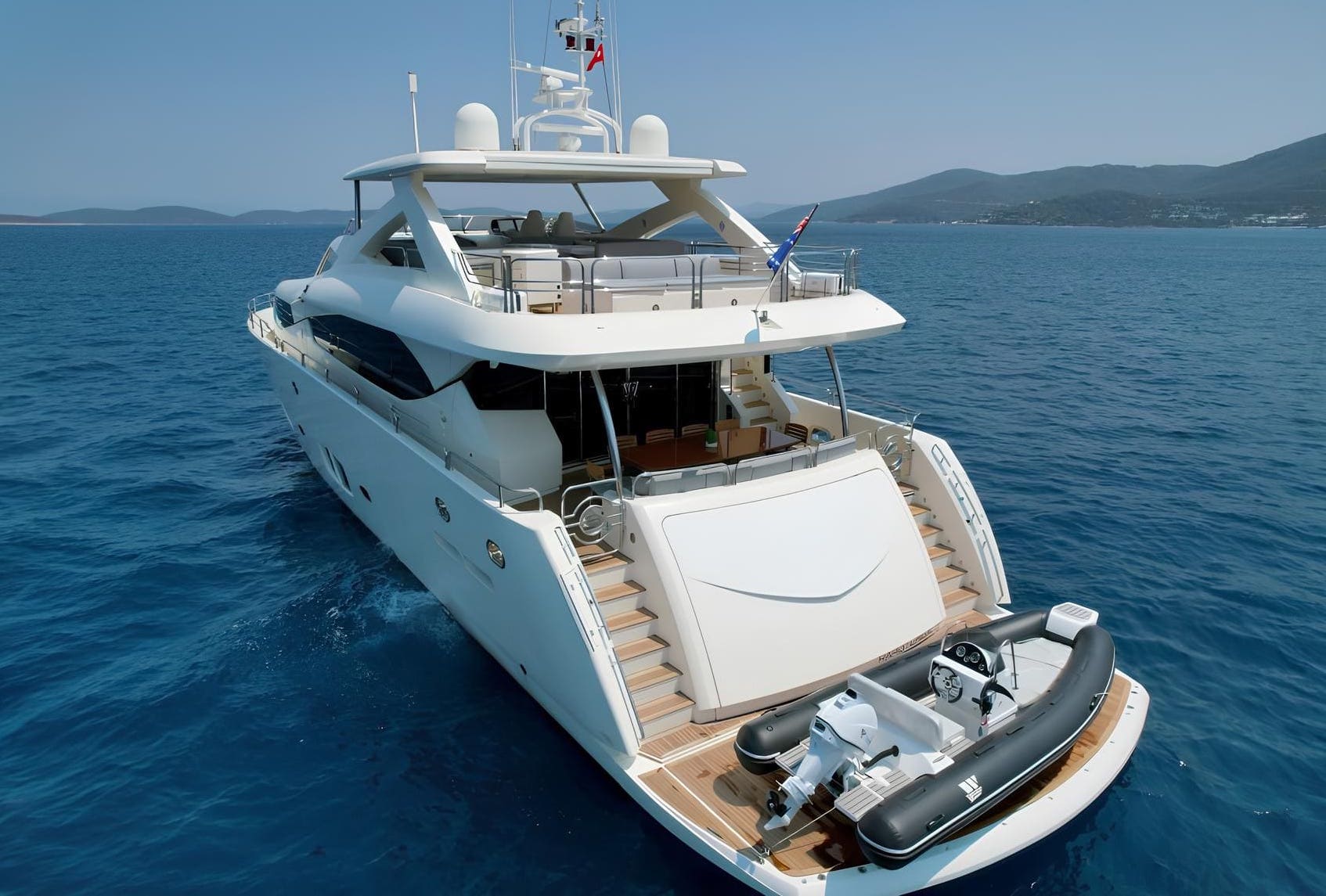 Экстерьер Sunseeker 30M 2011/Exterior Sunseeker 30M 2011