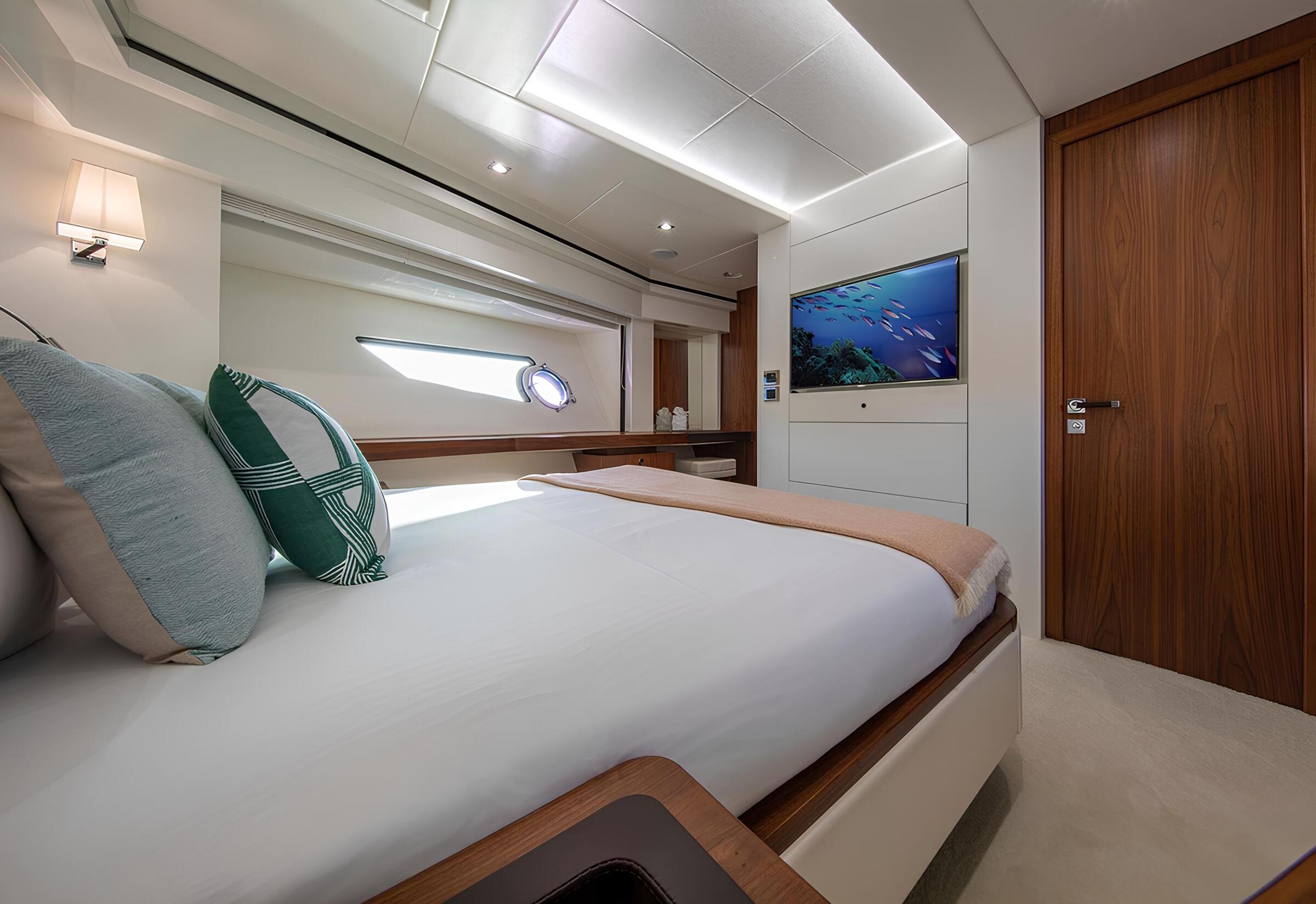 VIP-каюта/VIP cabin