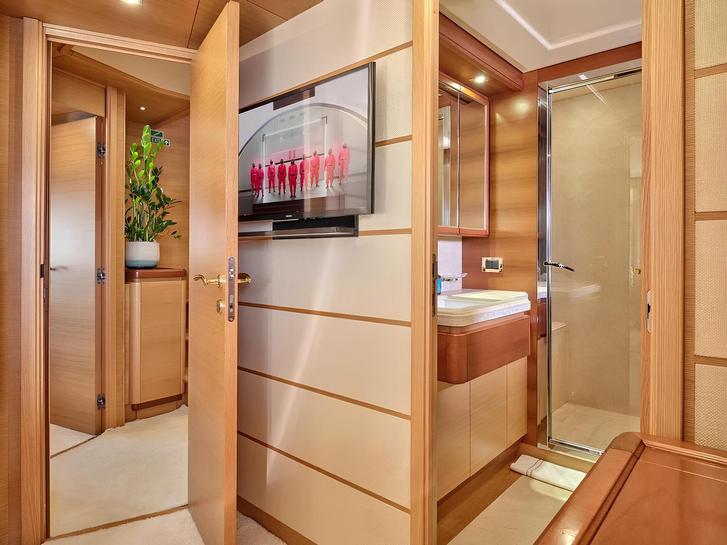Санузел владельца/Master bathroom