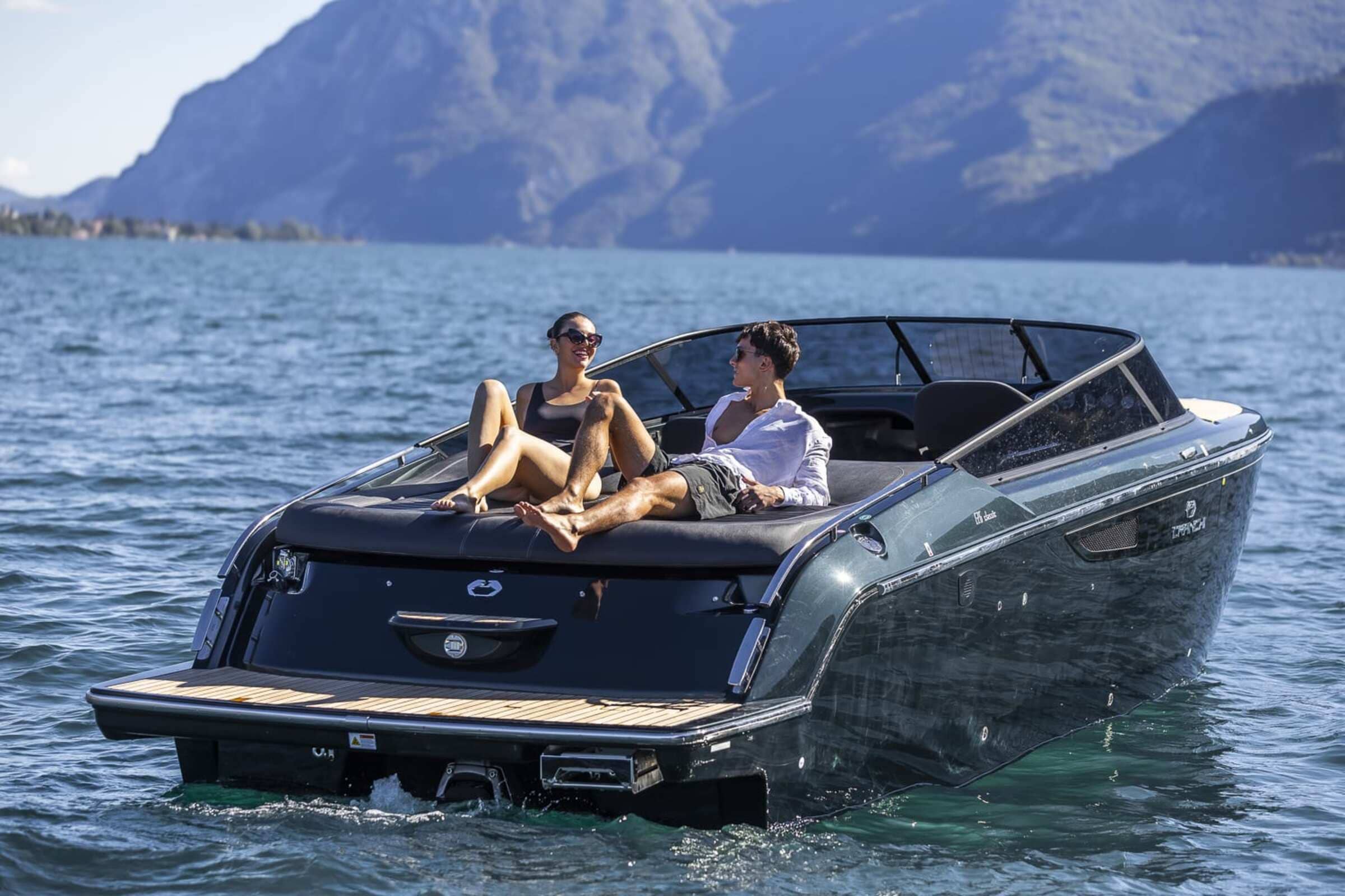 Экстерьер Cranchi E26 Classic/Exterior Cranchi E26 Classic