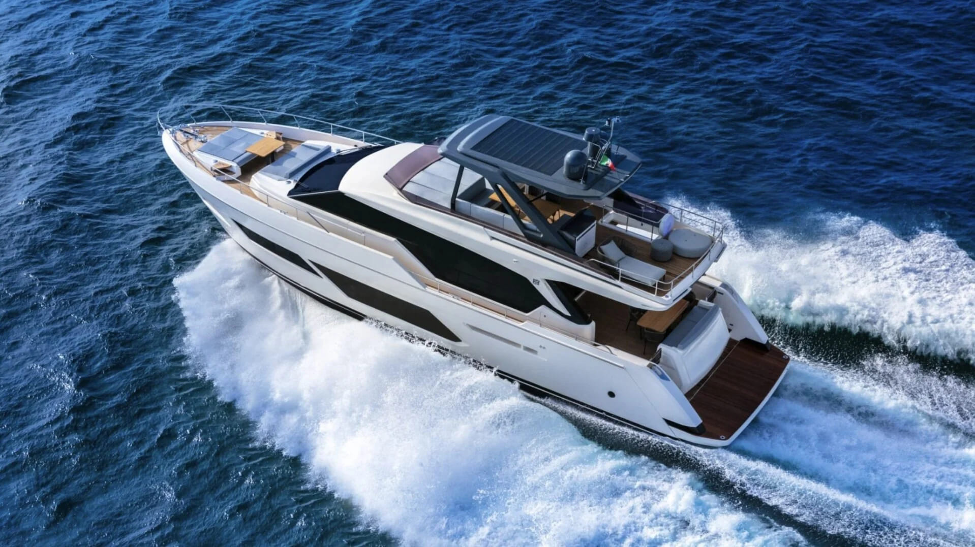 Экстерьер Ferretti 720 2022 MY BREZZE/Exterior Ferretti 720 2022 MY BREZZE