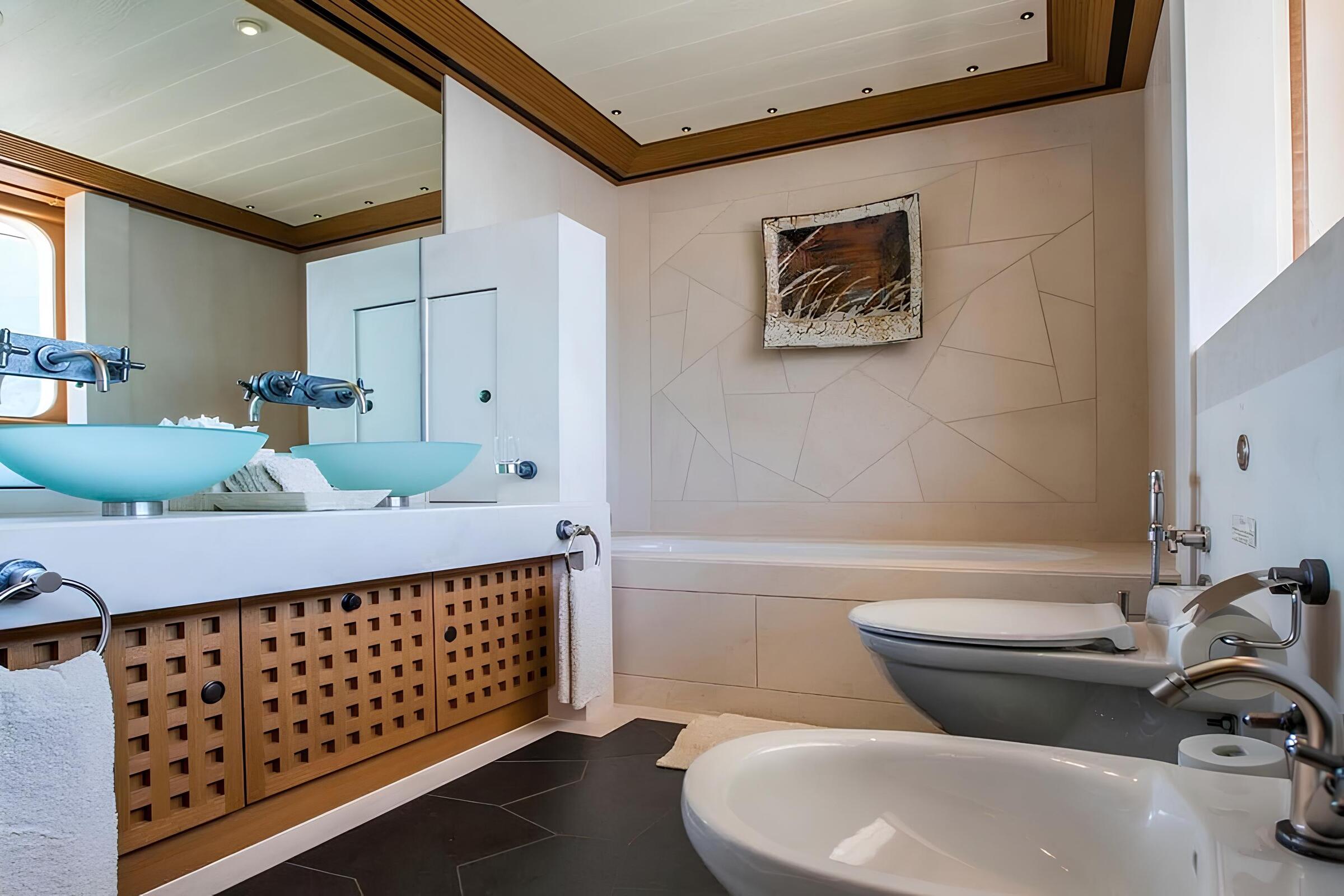 VIP-санузел/VIP bathroom