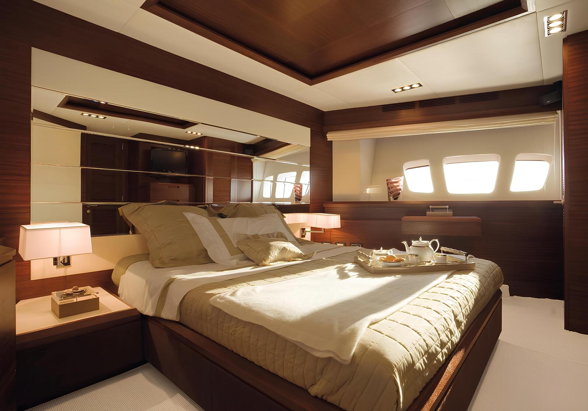 VIP-каюта/VIP cabin