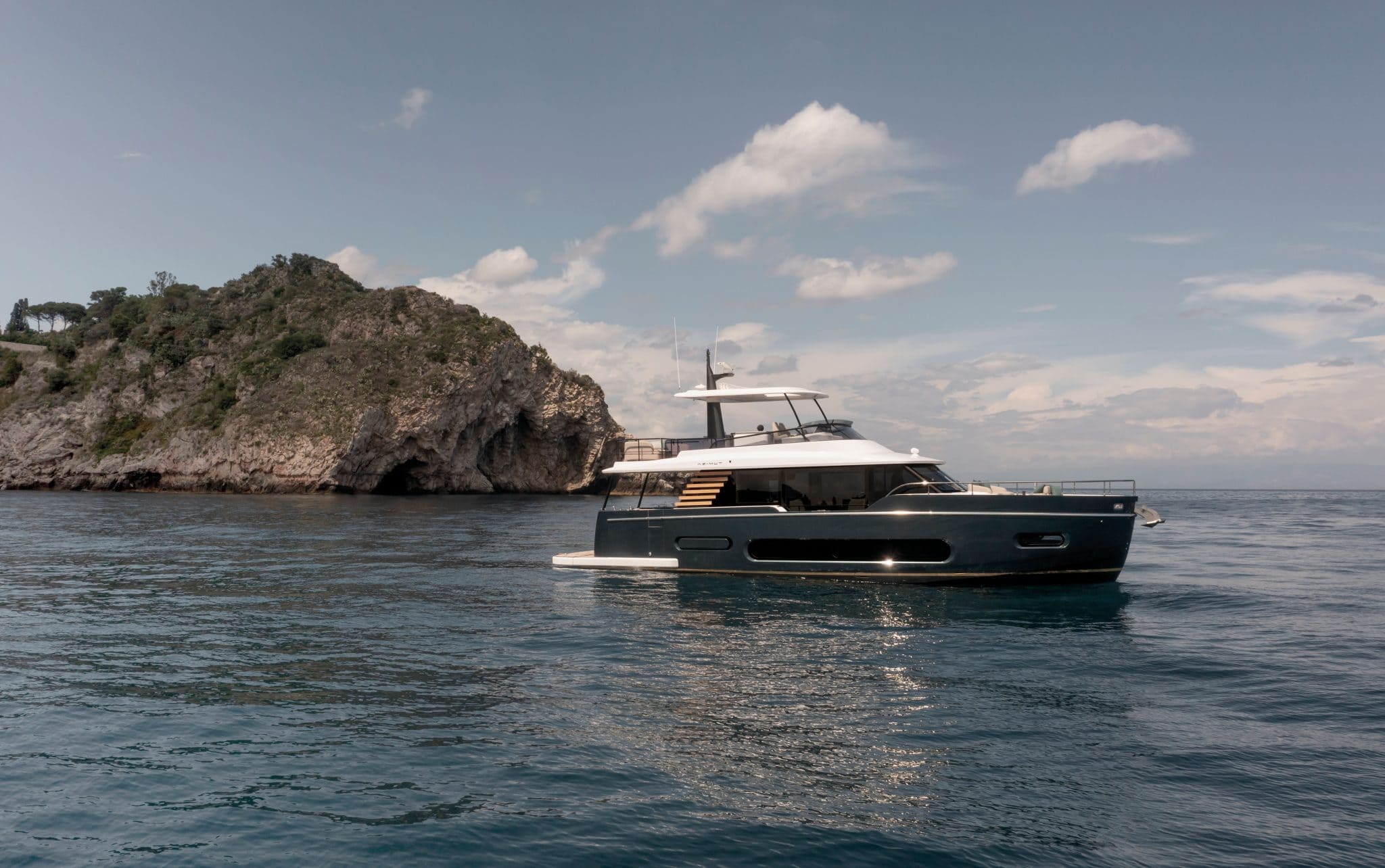 Экстерьер Azimut Magellano 60/Exterior Azimut Magellano 60