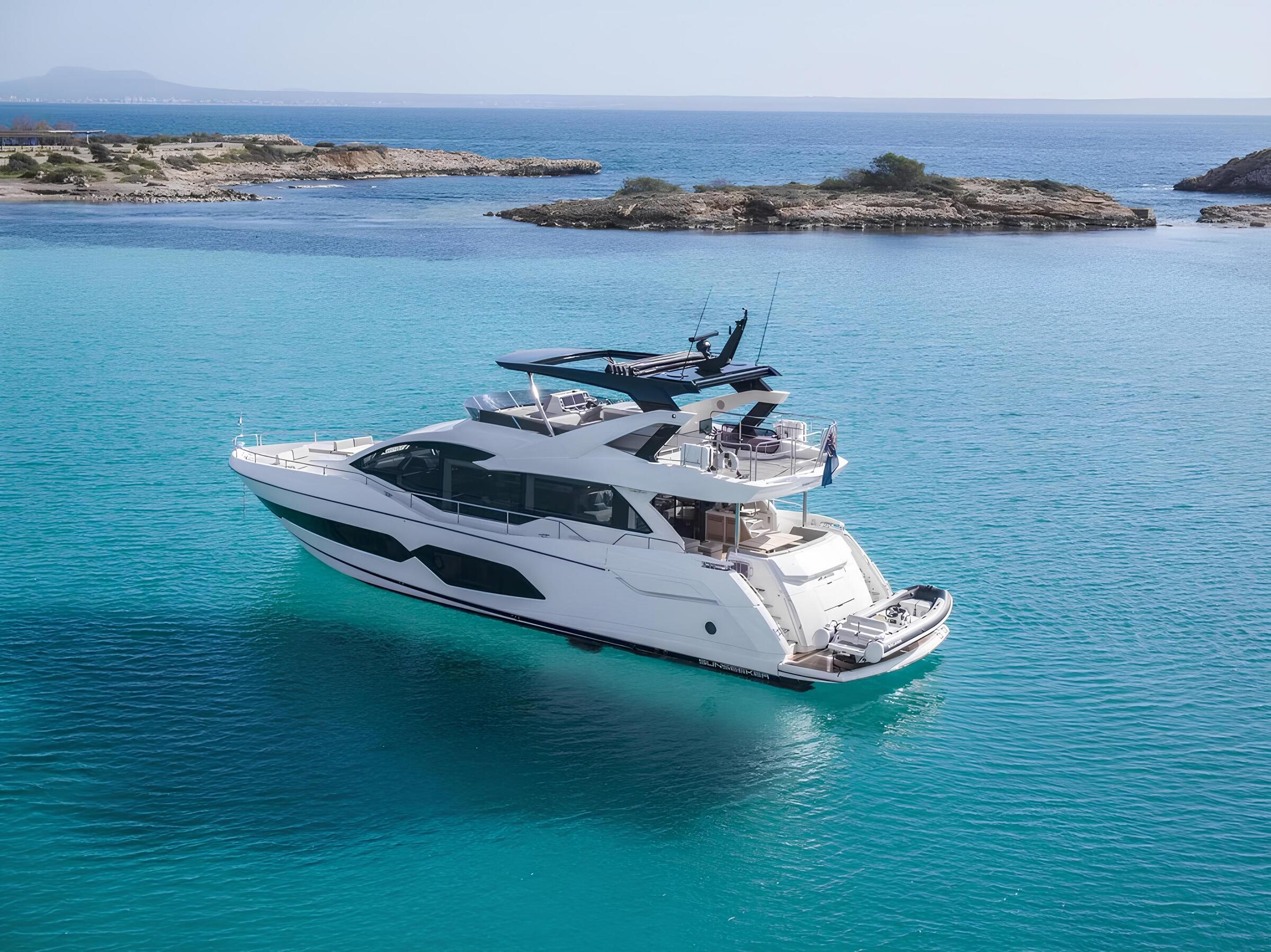 Экстерьер Sunseeker 76 2021 MY MOONLIGHT/Exterior Sunseeker 76 2021 MY MOONLIGHT