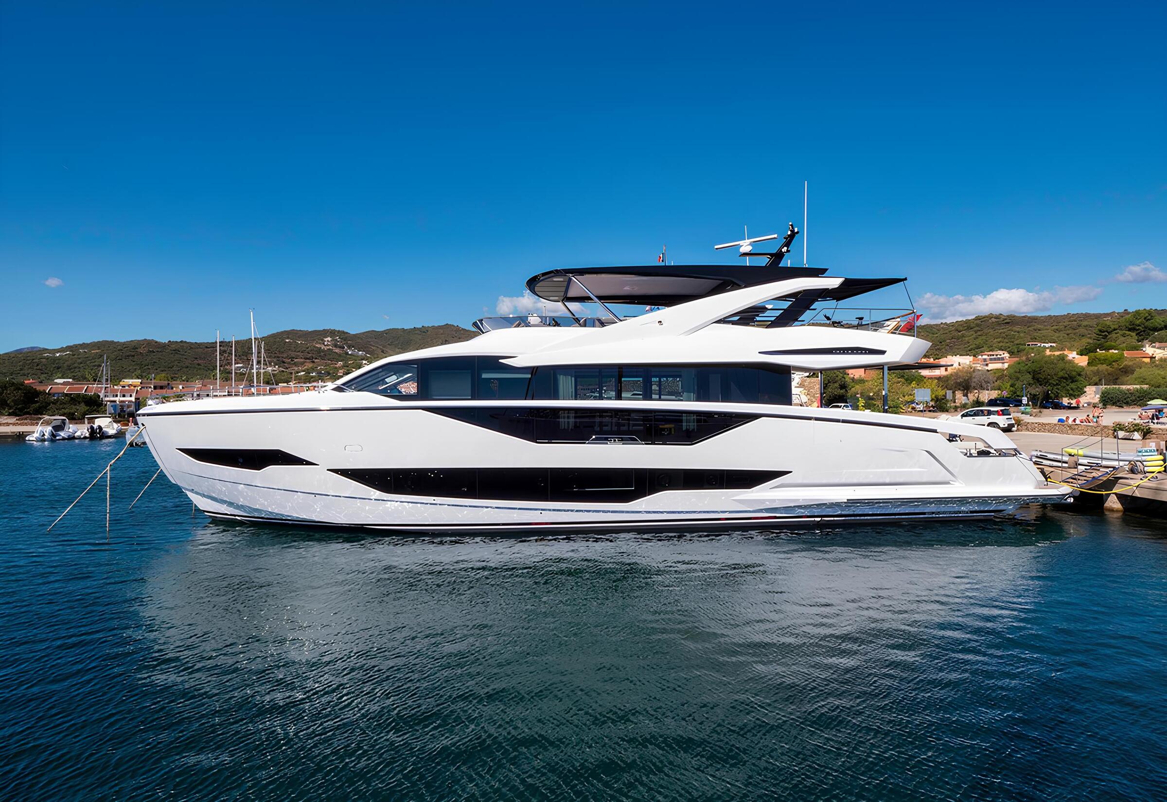 Экстерьер Sunseeker 90 Ocean 2023 MY W OF JERSEY/Exterior Sunseeker 90 Ocean 2023 MY W OF JERSEY