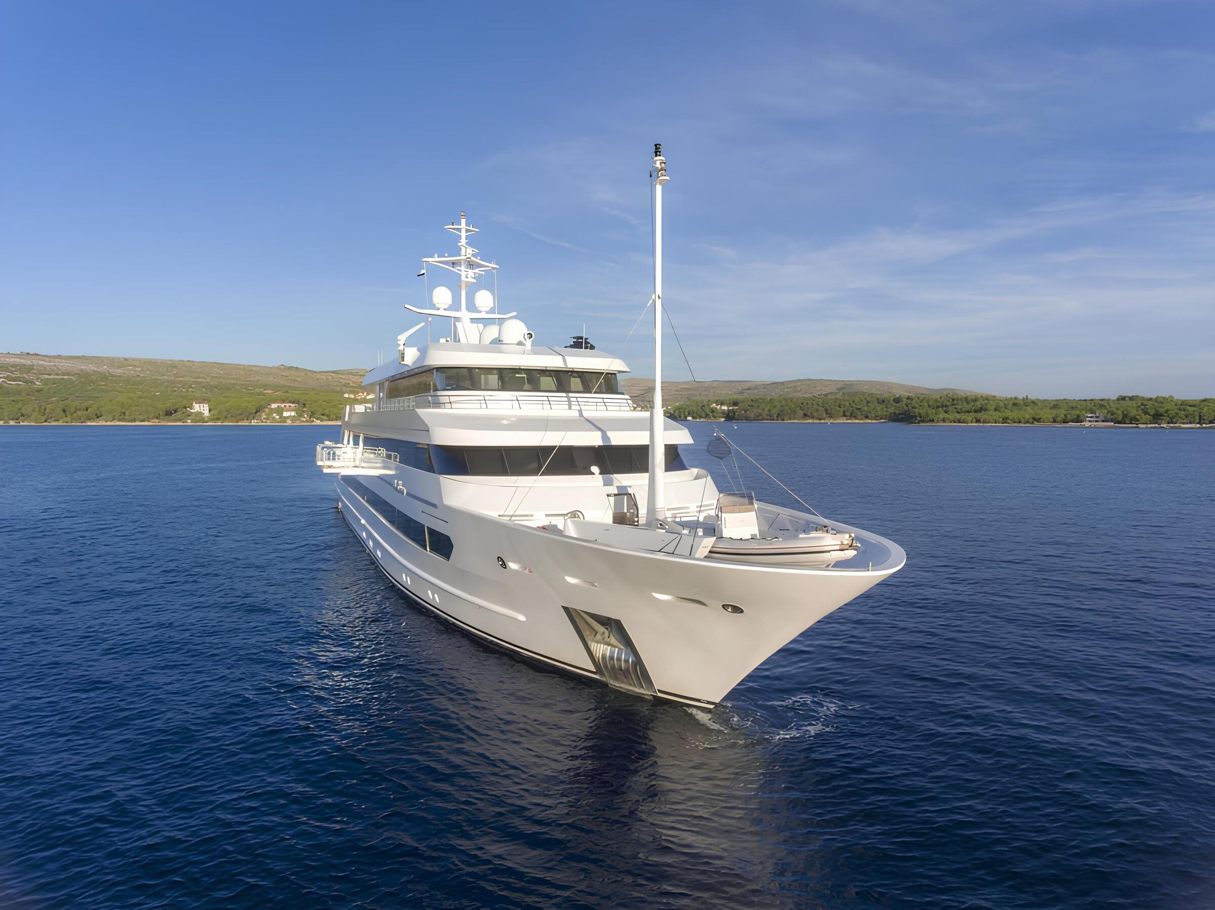 Экстерьер Brodosplit 60M 2015 MY KATINA/Exterior Brodosplit 60M 2015 MY KATINA
