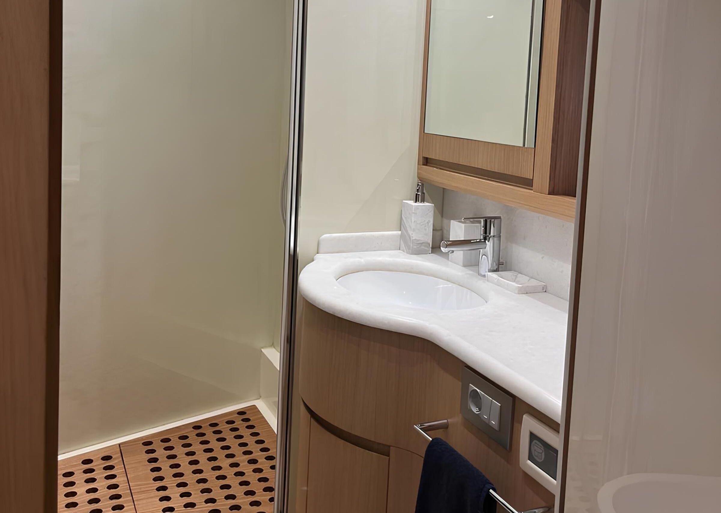 VIP-санузел/VIP bathroom