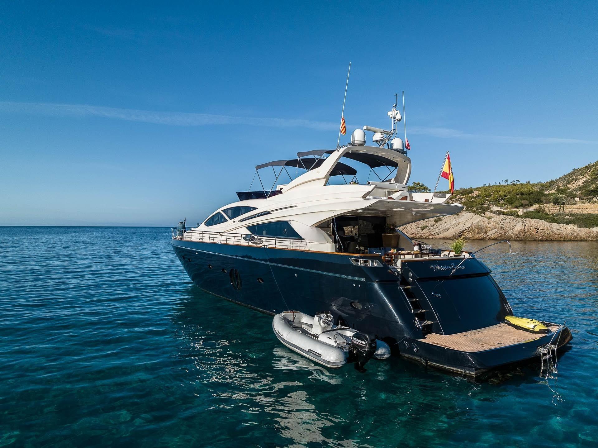 Экстерьер Azimut 78 2010 MY MR CORN/Exterior Azimut 78 2010 MY MR CORN