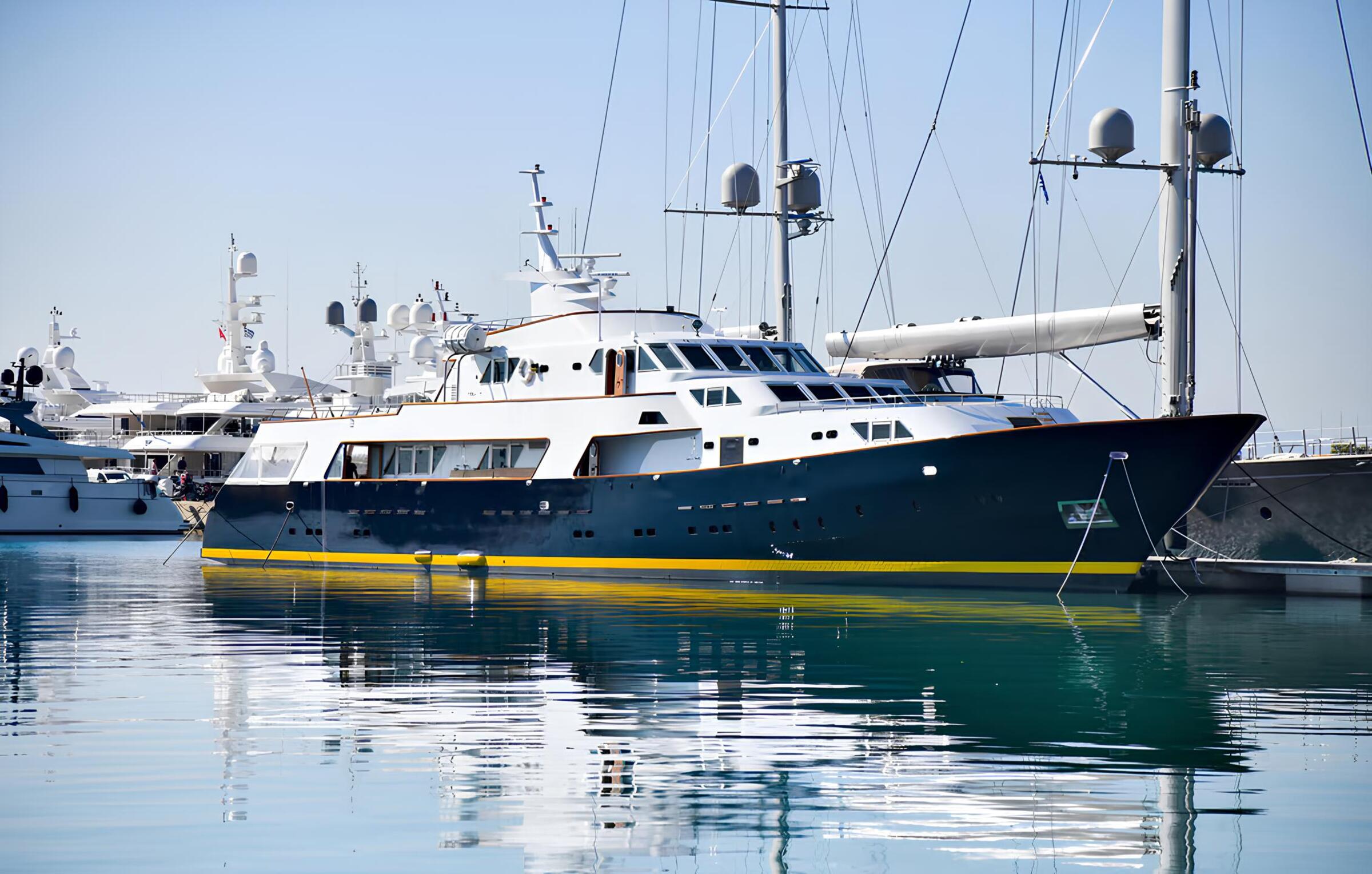 Экстерьер CRN Yachts 45M 1981 MY SOMETHING COOL/Exterior CRN Yachts 45M 1981 MY SOMETHING COOL