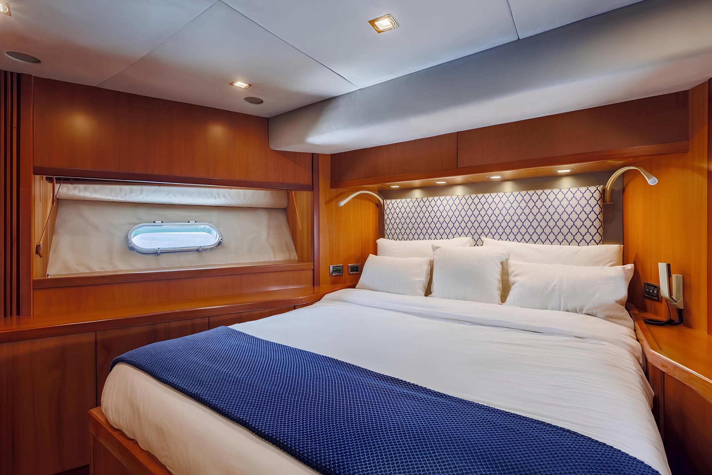 VIP-каюта/VIP cabin