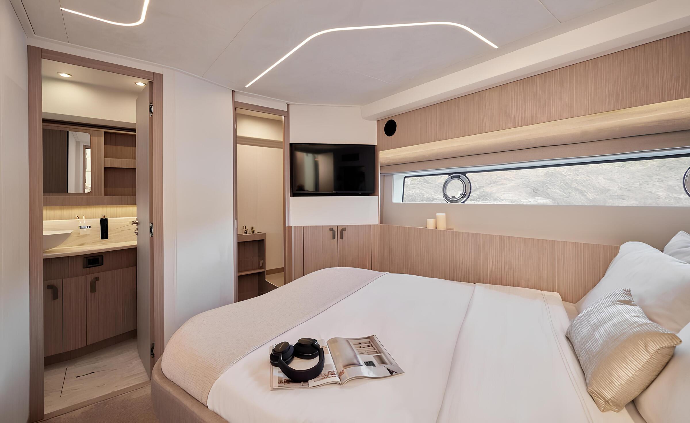 VIP-каюта/VIP cabin