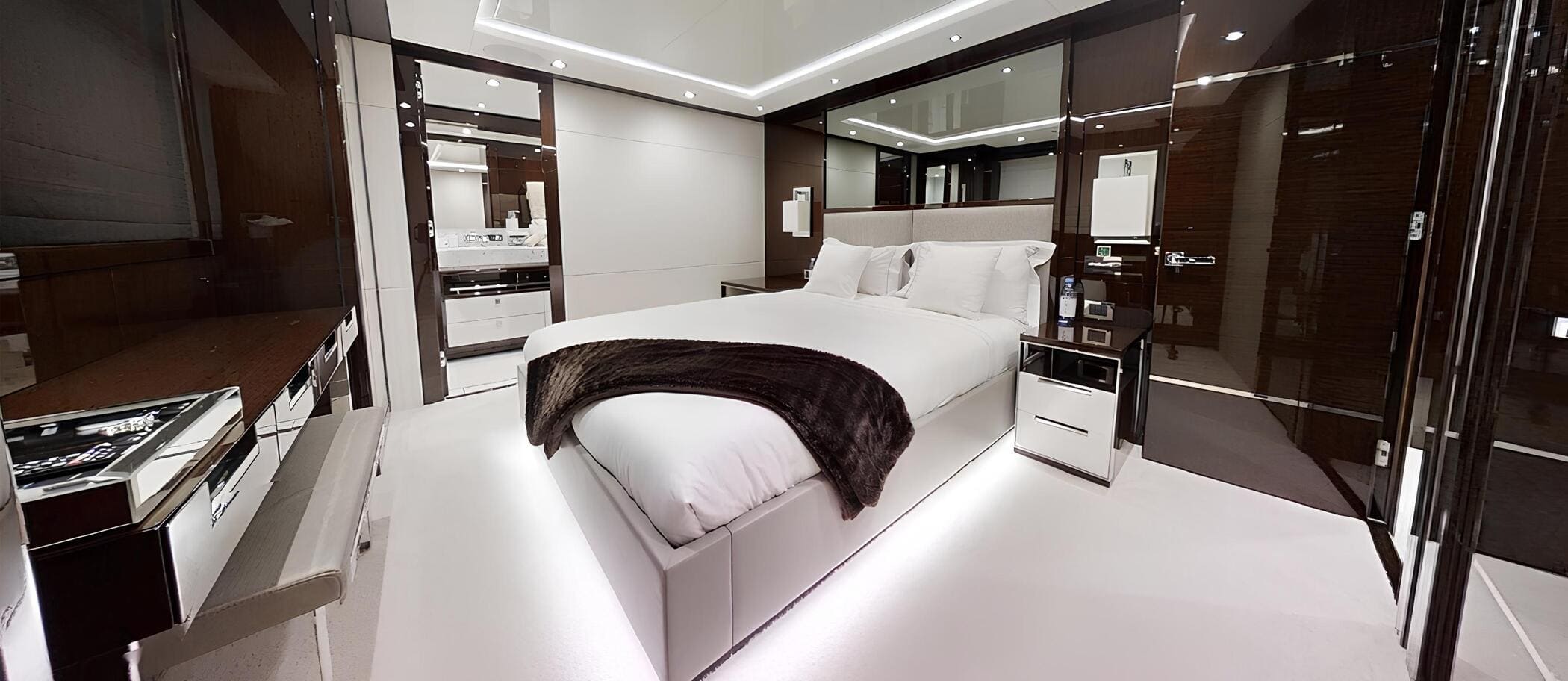 VIP-каюта/VIP cabin