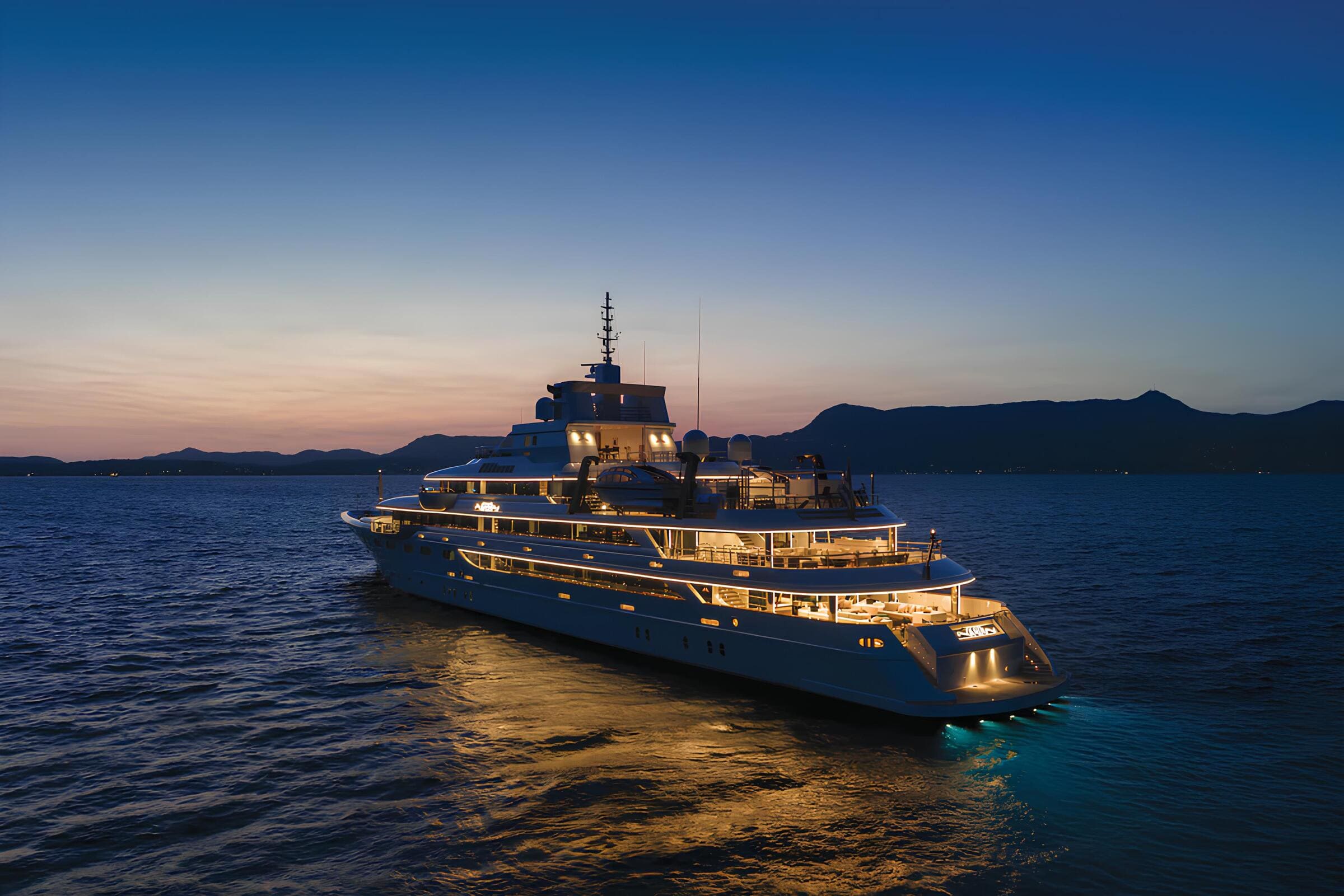 Экстерьер Golden Yachts 82M 2004 MY EMIR/Exterior Golden Yachts 82M 2004 MY EMIR
