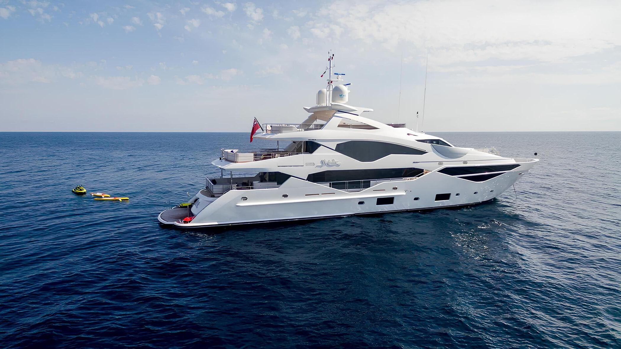 Экстерьер Sunseeker 131 2018 MY NO.9/Exterior Sunseeker 131 2018 MY NO.9