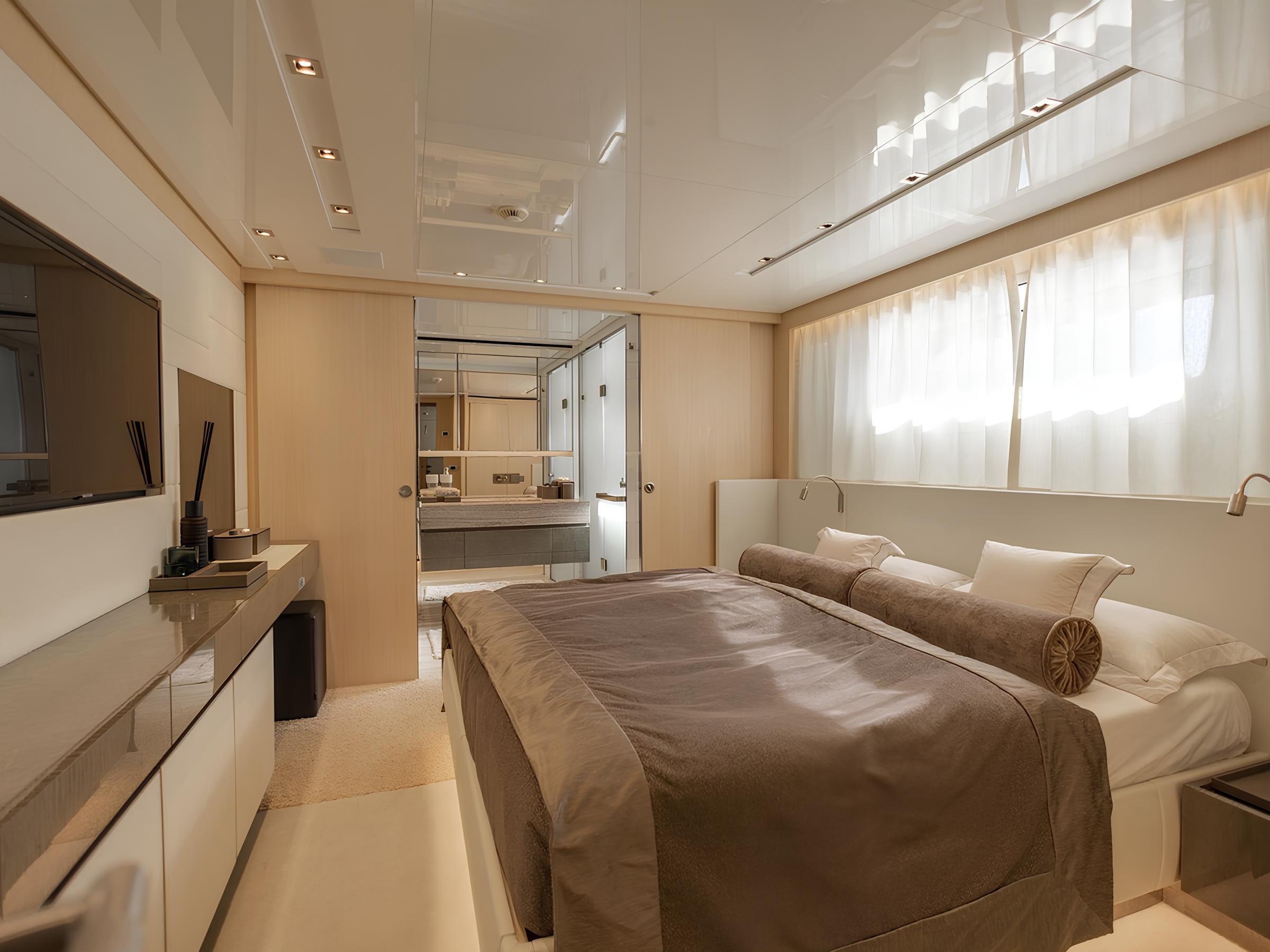 VIP-каюта/VIP cabin