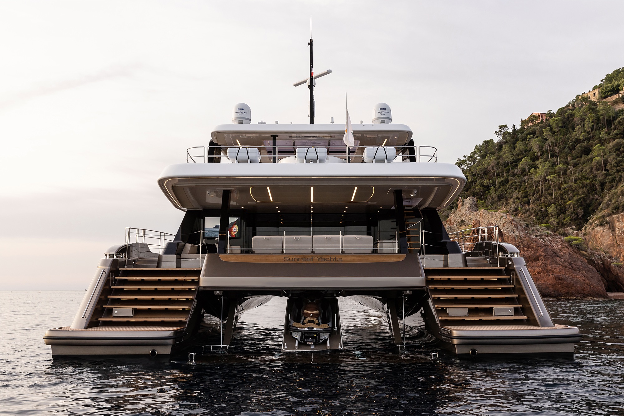 Корма Sunreef 80 Sunreef Power 2022 CAT MANTA /Stern Sunreef 80 Sunreef Power 2022 CAT MANTA